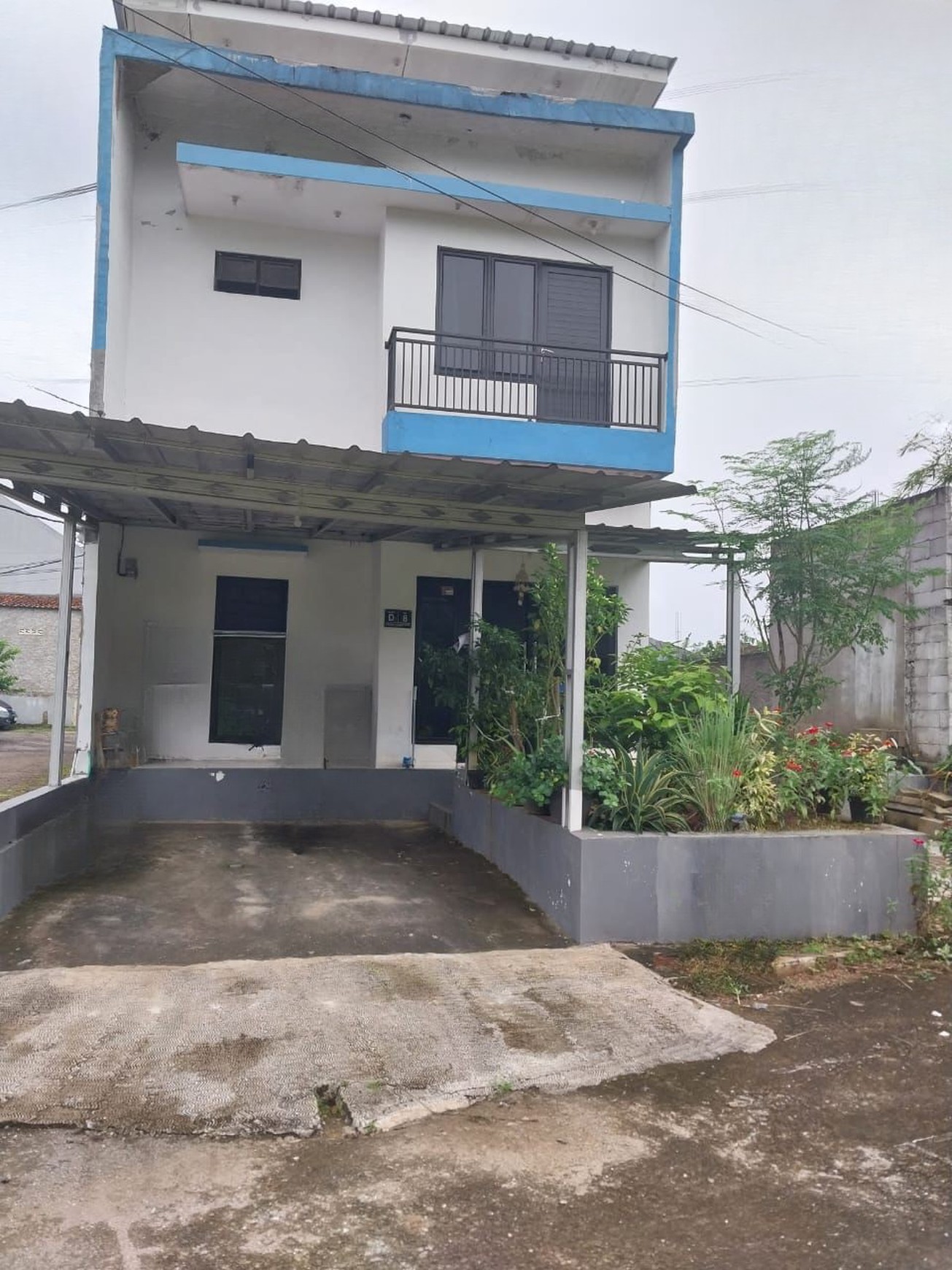 Rumah 2 Lantai Hook di Sawangan - Dekat Tol & Mal The Park, Harga 1 M-an