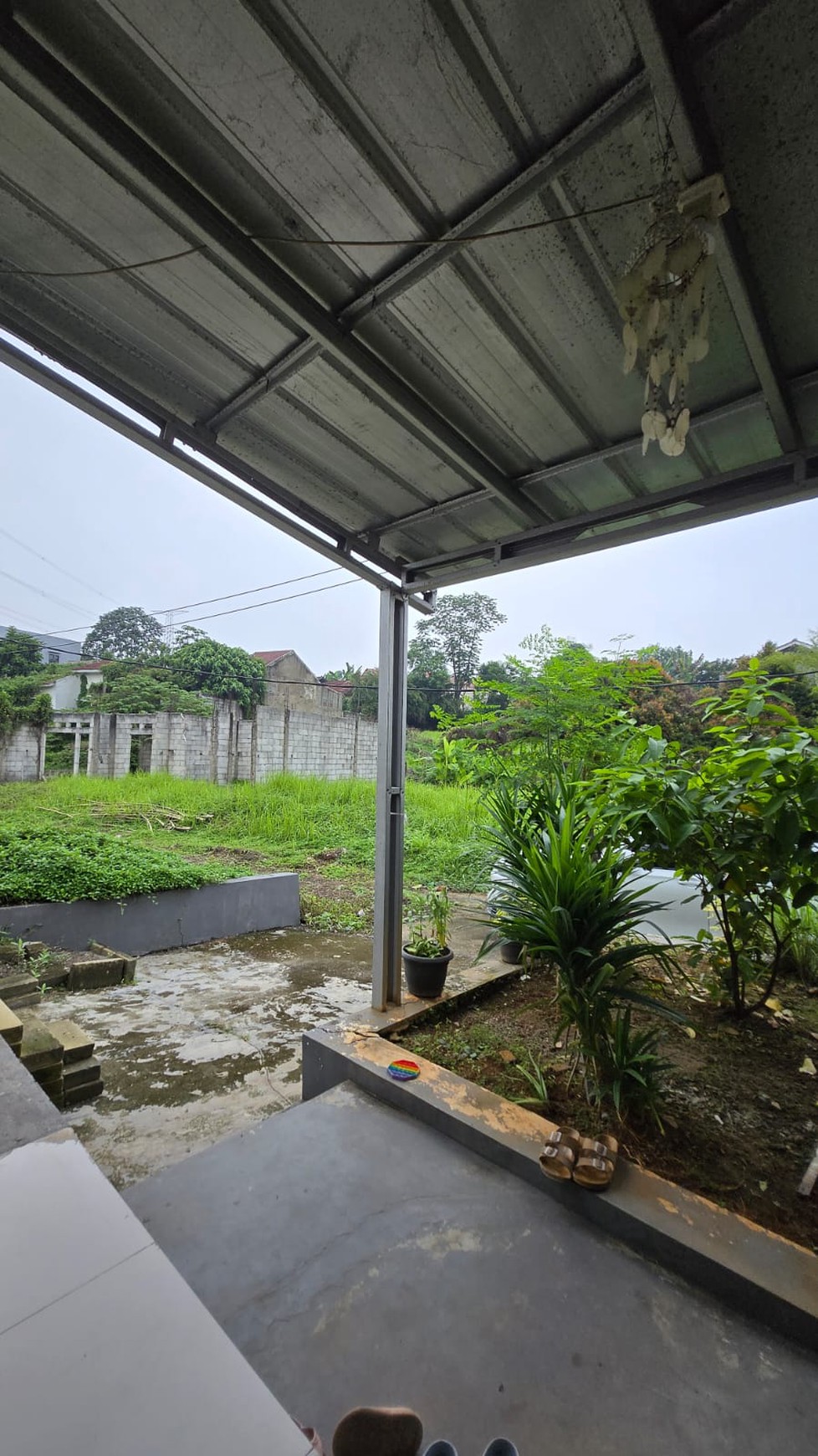 Rumah 2 Lantai Hook di Sawangan - Dekat Tol & Mal The Park, Harga 1 M-an