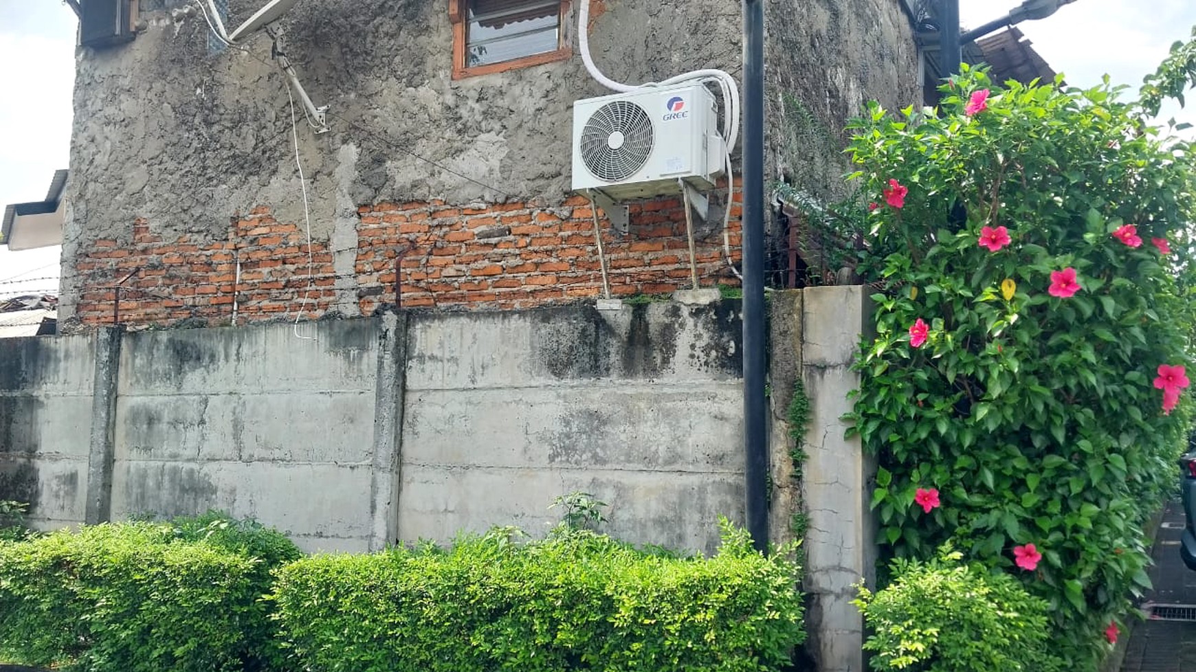 Dijual Cepat Tanah di Area Komersil DIbawah Harga Pasaran, Lokasi Strategis - Langsung di Pinggir Jalan Raya Kebayoran Lama, Jakarta Selatan