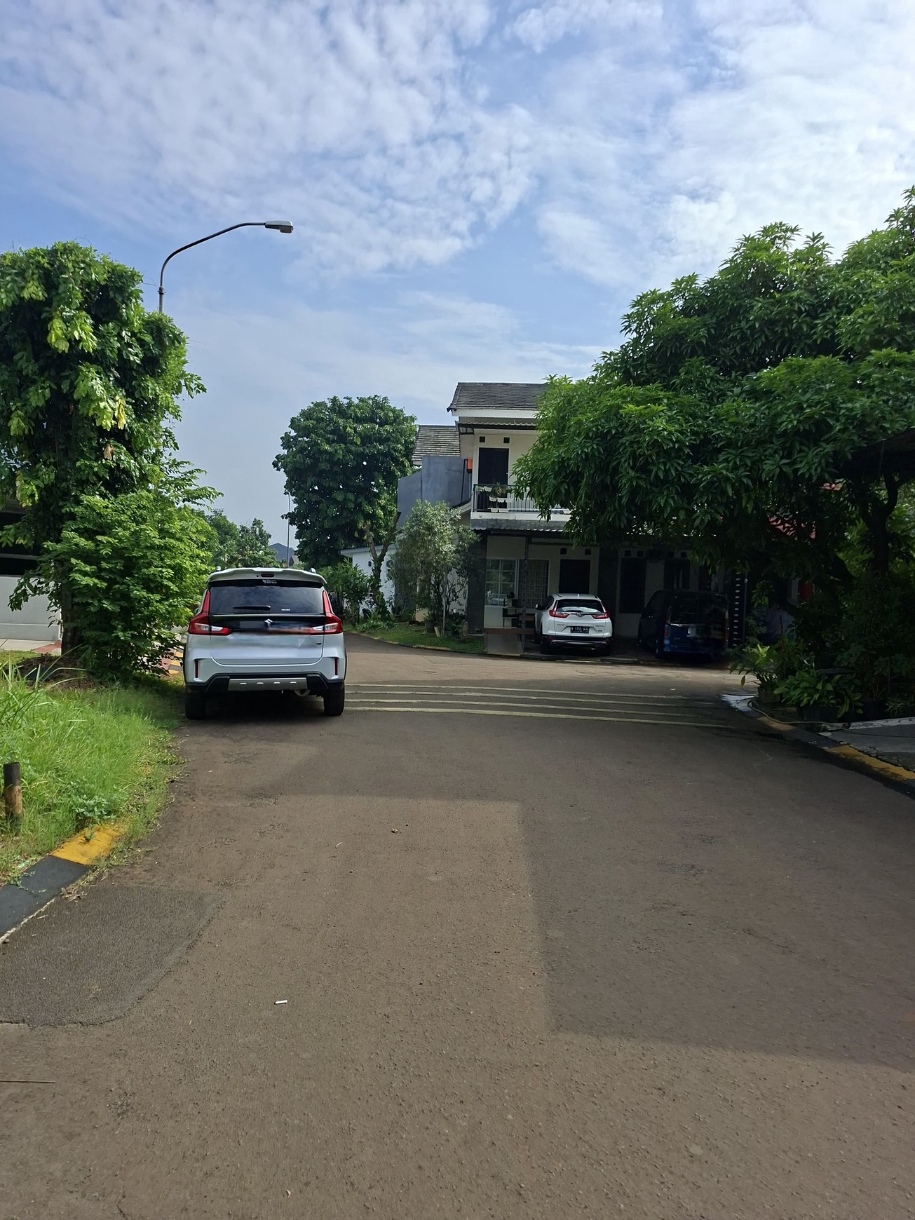Rumah Siap Huni dengan Hunian Nyaman dan Asri di Sektor 9 Bintaro