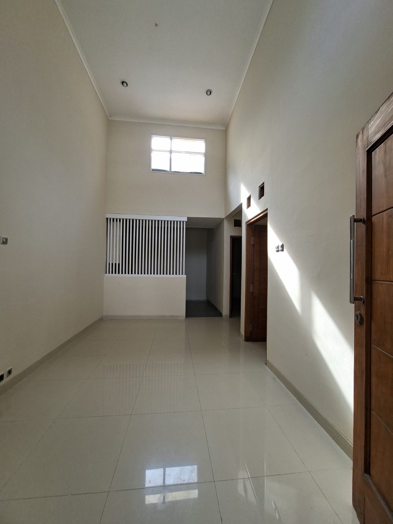 Rumah Siap Huni dengan Hunian Nyaman dan Asri di Sektor 9 Bintaro