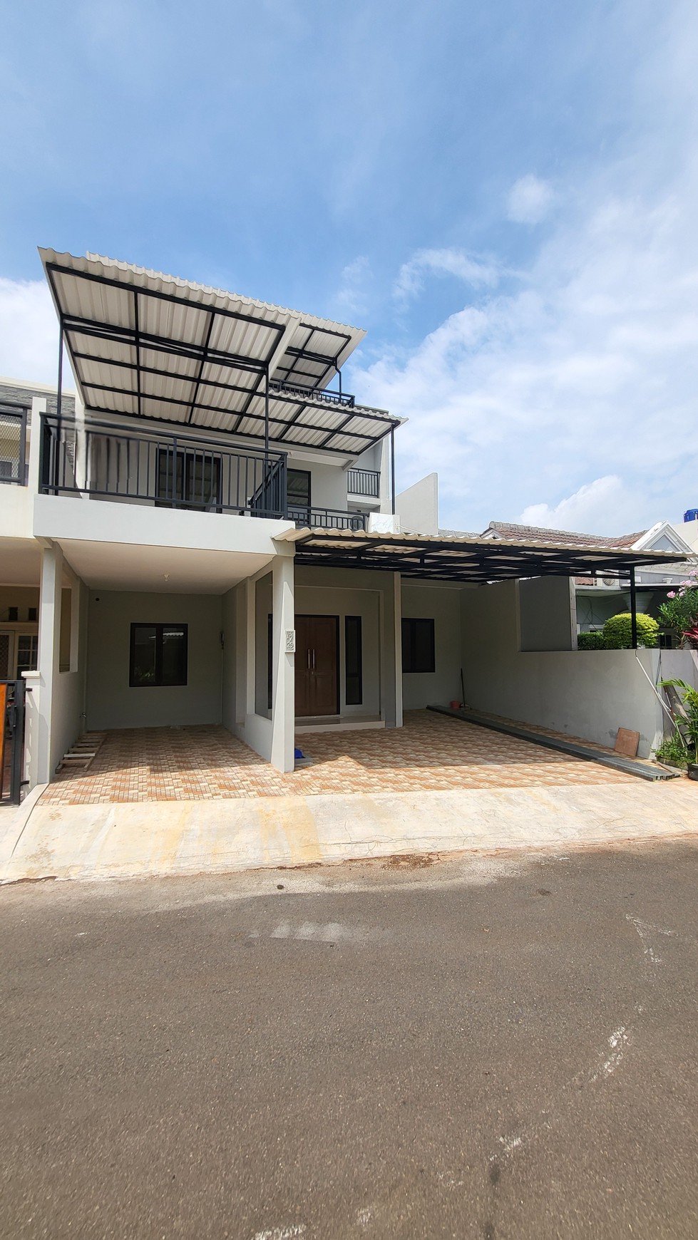 Rumah Minimalis Siap Huni di Taman Crysant BSD Dekat Sekolah