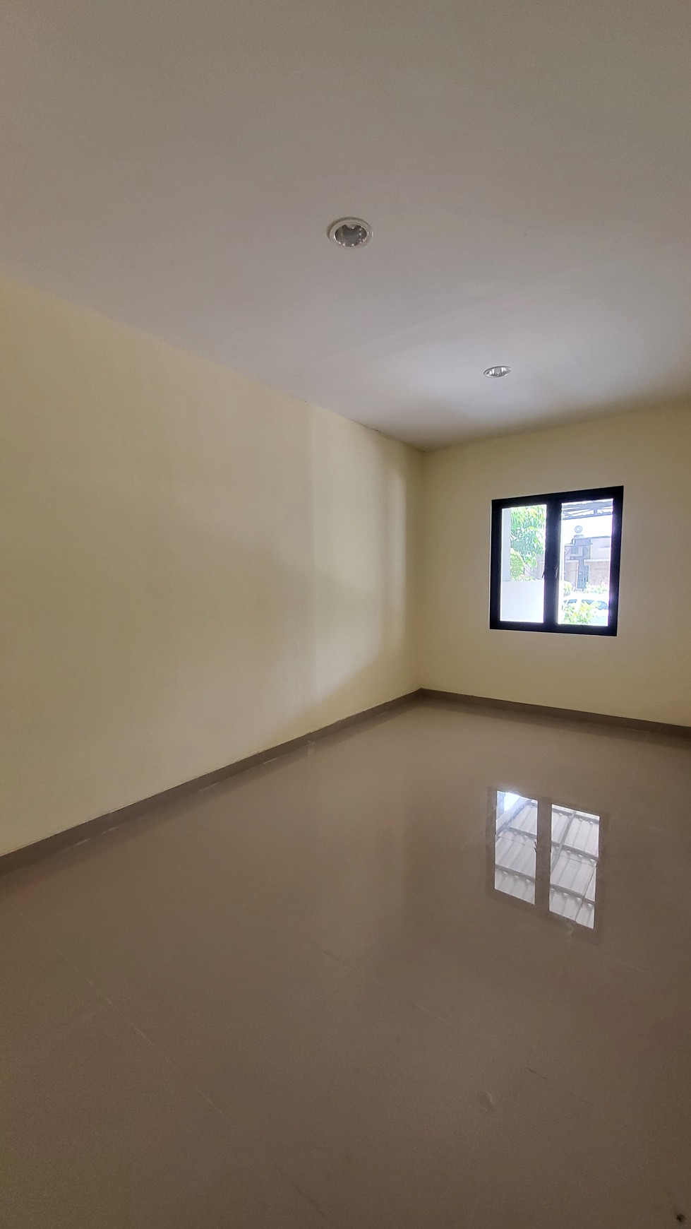 Rumah Minimalis Siap Huni di Taman Crysant BSD Dekat Sekolah