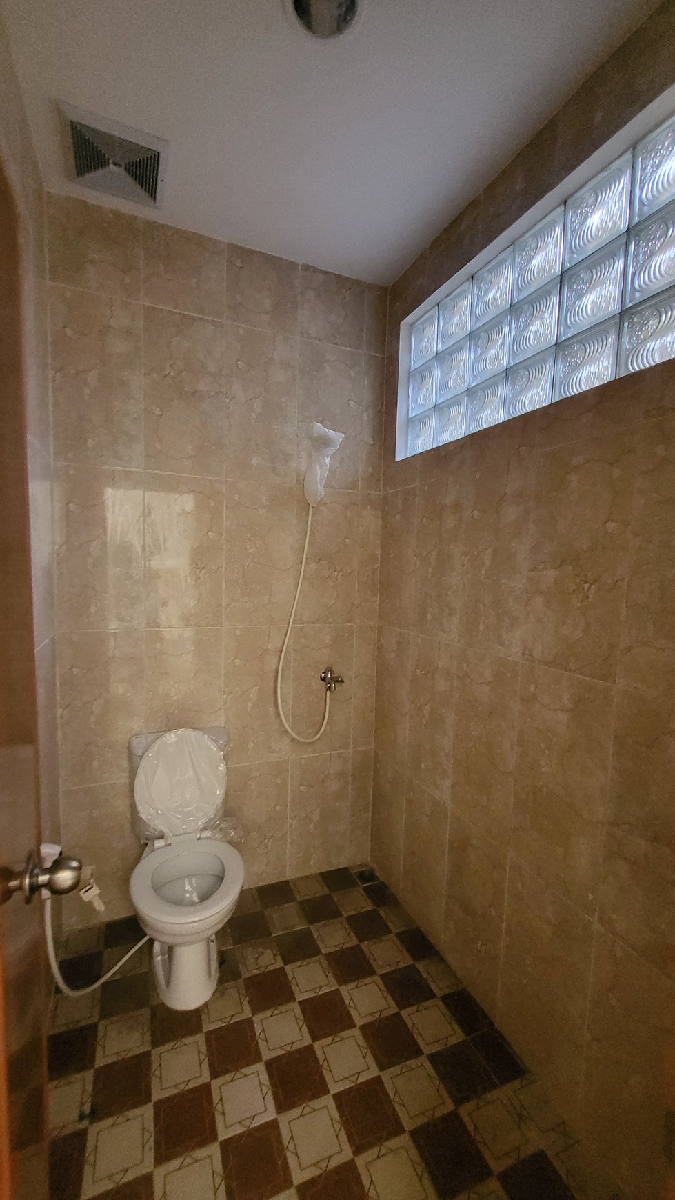 Rumah Minimalis Siap Huni di Taman Crysant BSD Dekat Sekolah