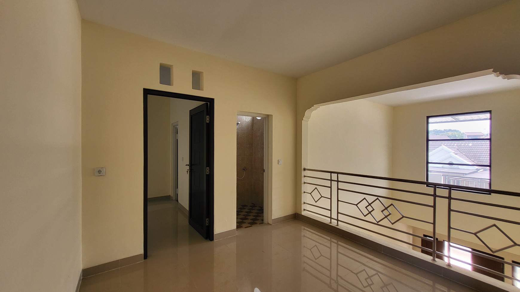 Rumah Minimalis Siap Huni di Taman Crysant BSD Dekat Sekolah