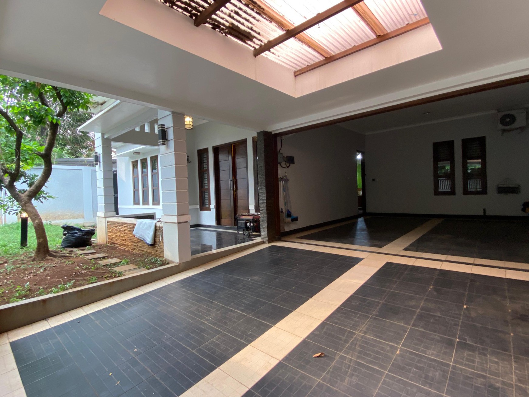 Jagakarsa montong rumah hitung tanah kondisi rapih siap huni