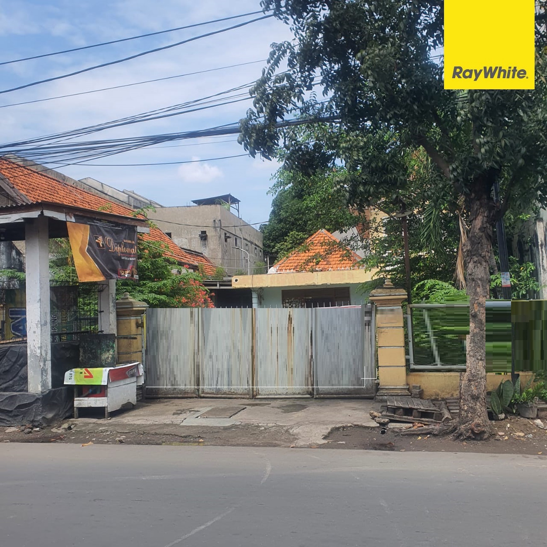 Dijual Rumah Pusat Kota di Jalan Pandegiling Surabaya
