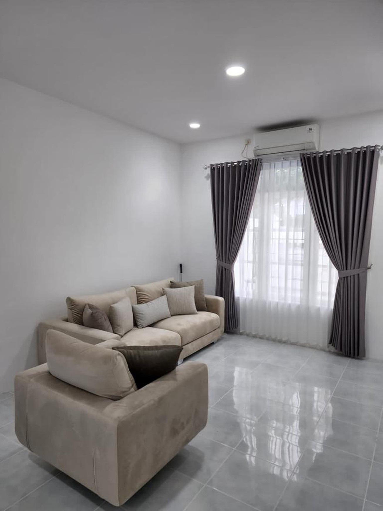 Dijual Cepat Rumah Siap Huni Lokasi Di Kutisari Indah Barat Surabaya
