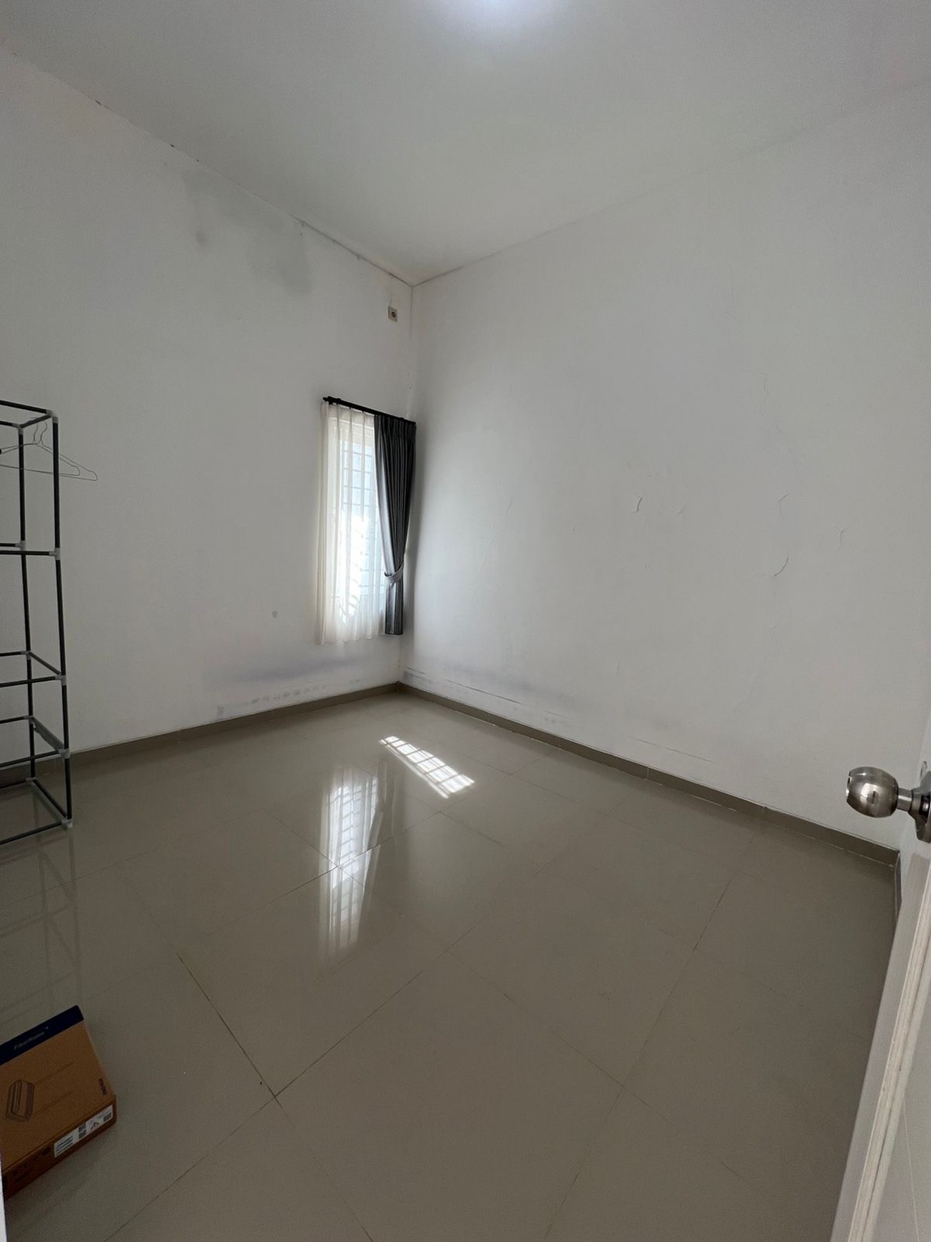 Rumah Djual di Green Mansion Regency Lontar Surabaya, Siap Huni