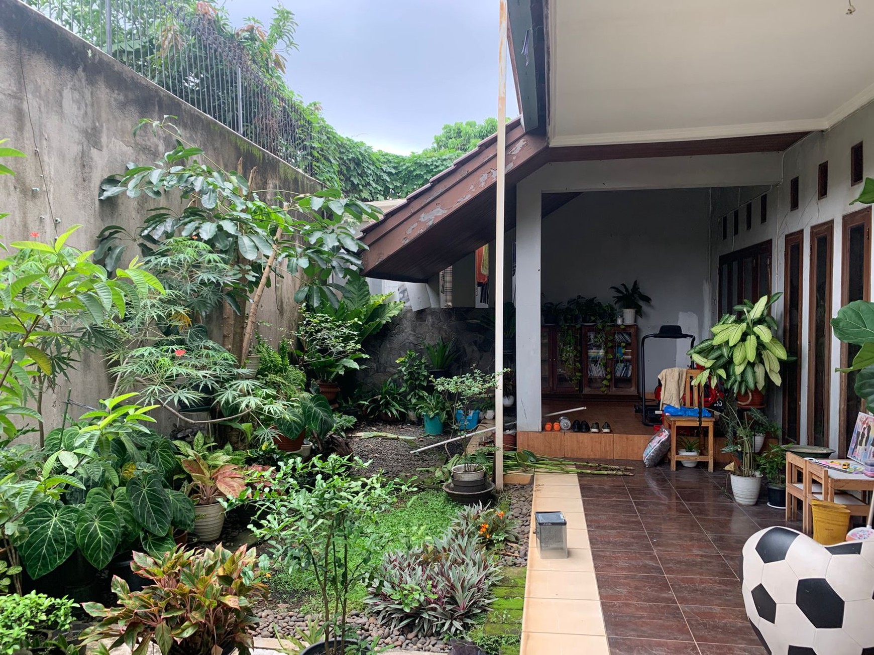 Nyaman Bebas Banjir Dekat Akses Halte BusWay TJ, Kampus Budi Luhur, Cipadu dan akses Toll Gate