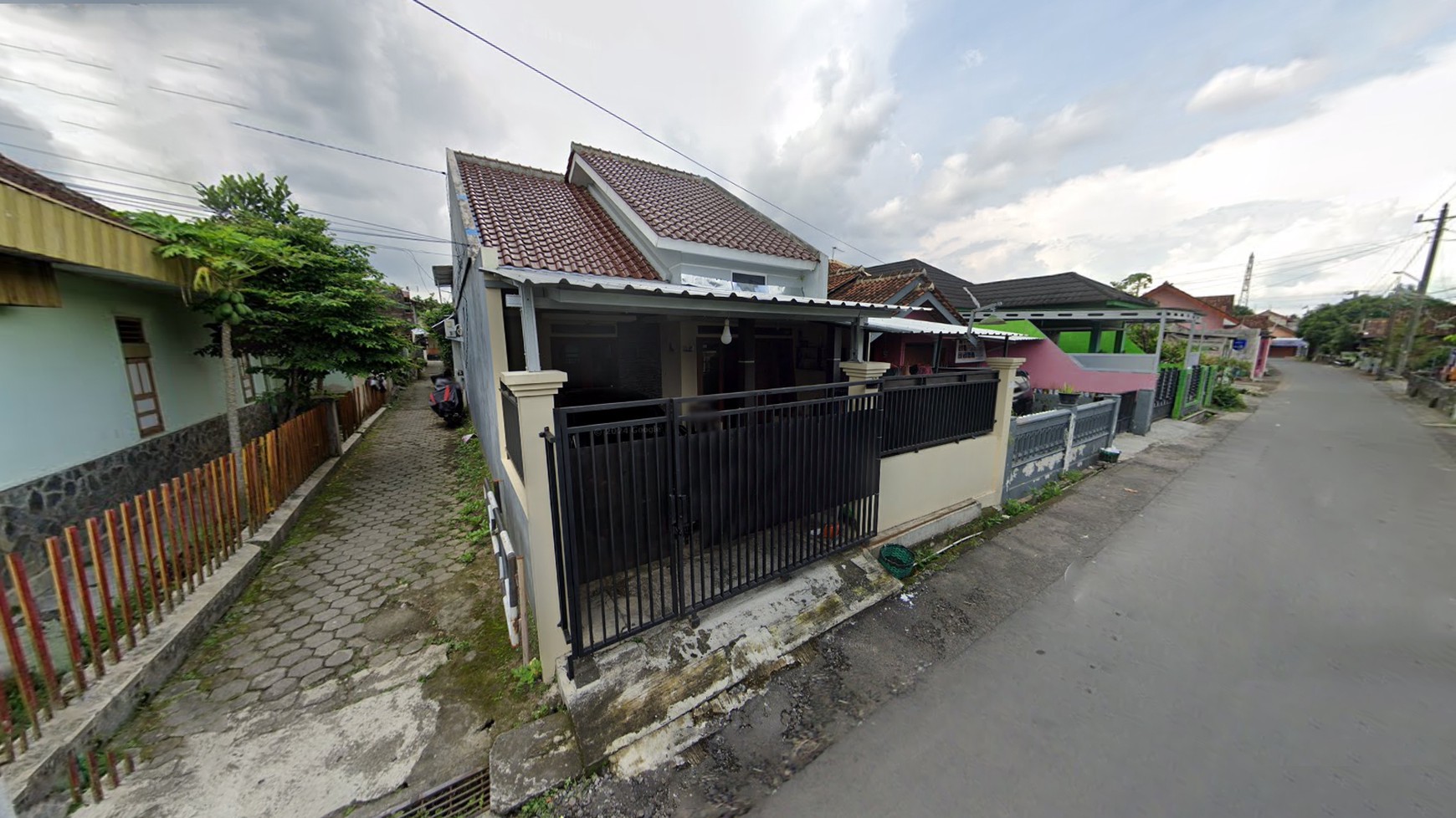 Rumah Utama & 4 Kontrakan Paviliun di dekat Kampus STPN Jogja, Gamping Sleman