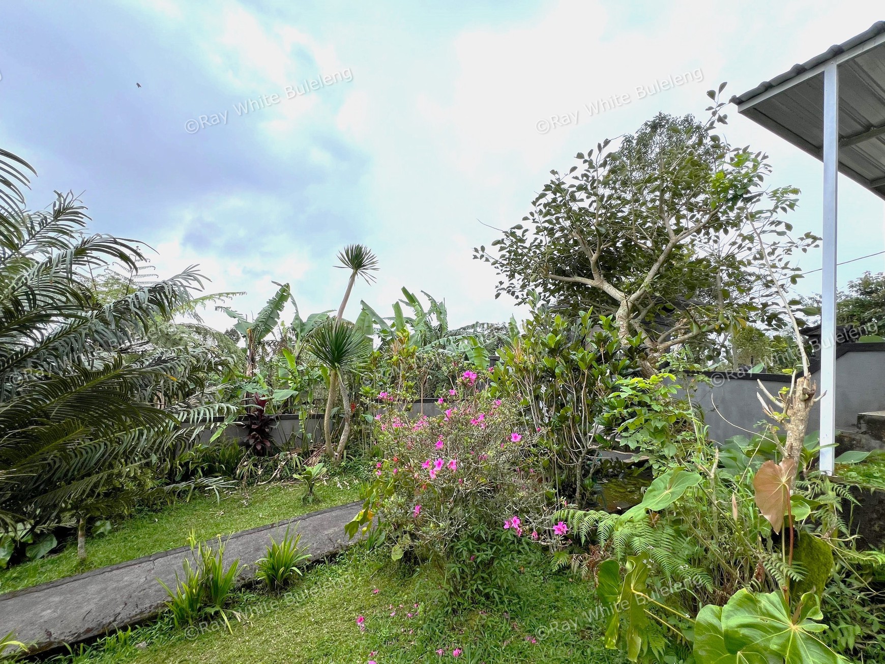 Peaceful Villa in Bali's Cool Highlands with Serene Views
