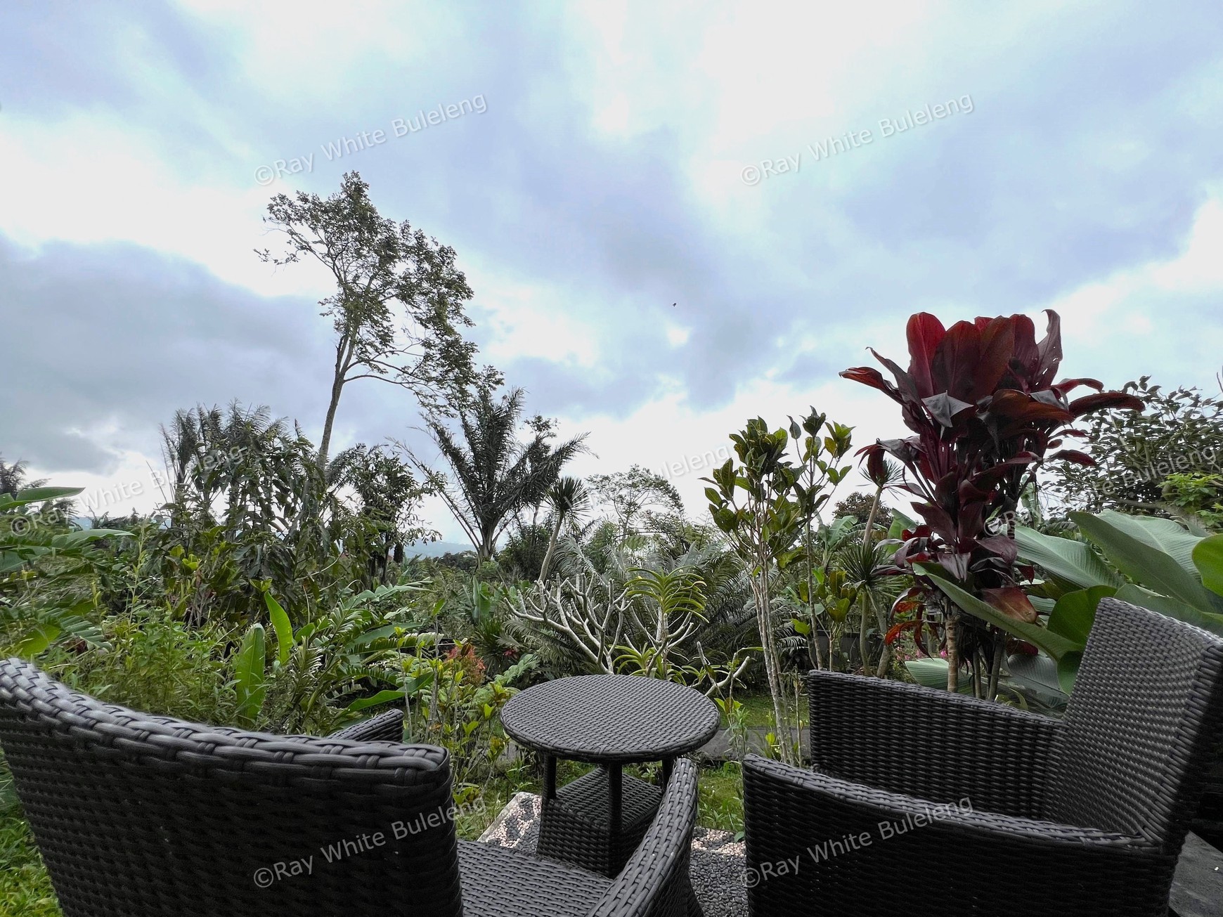 Peaceful Villa in Bali's Cool Highlands with Serene Views