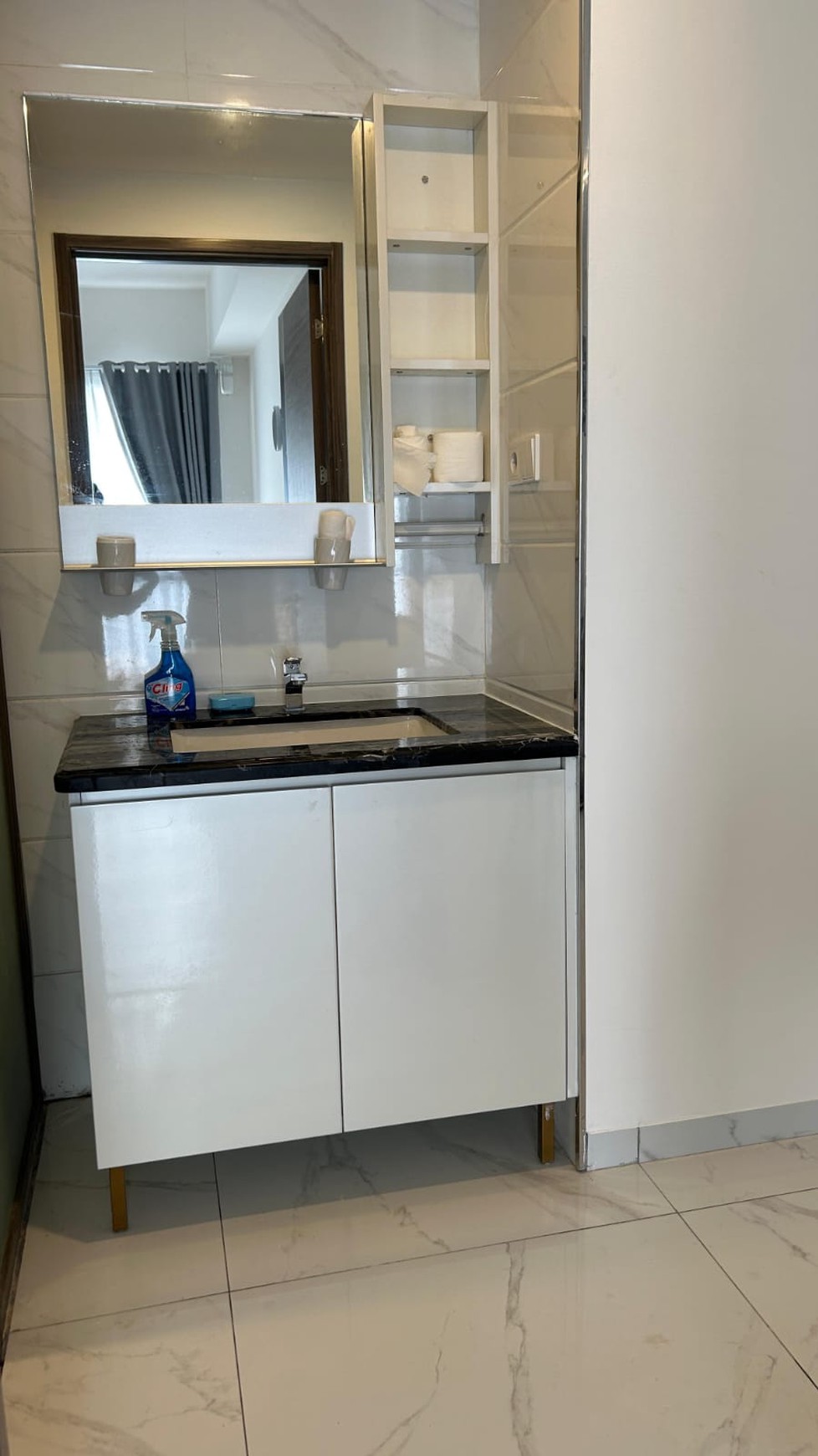 Disewa Apartemen Sky House Type 2 BR Tower Castilla Alam Sutera TangSel, Strategis Siap Huni