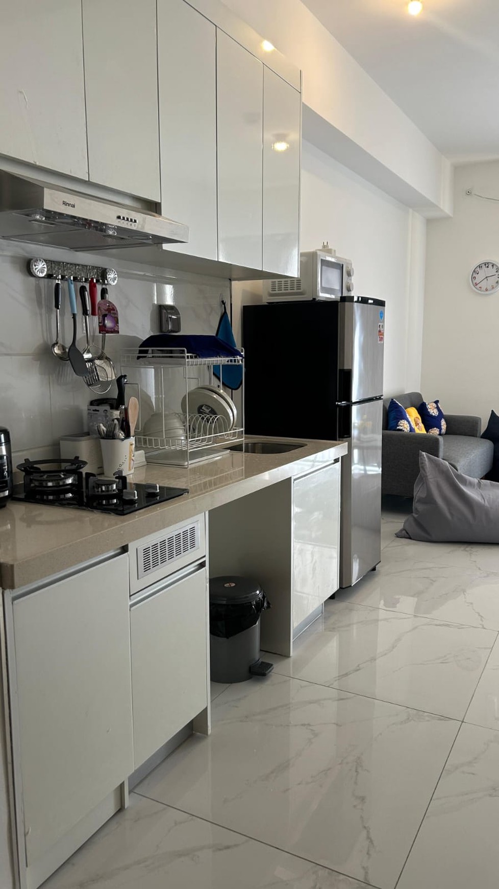 Disewa Apartemen Sky House Type 2 BR Tower Castilla Alam Sutera TangSel, Strategis Siap Huni