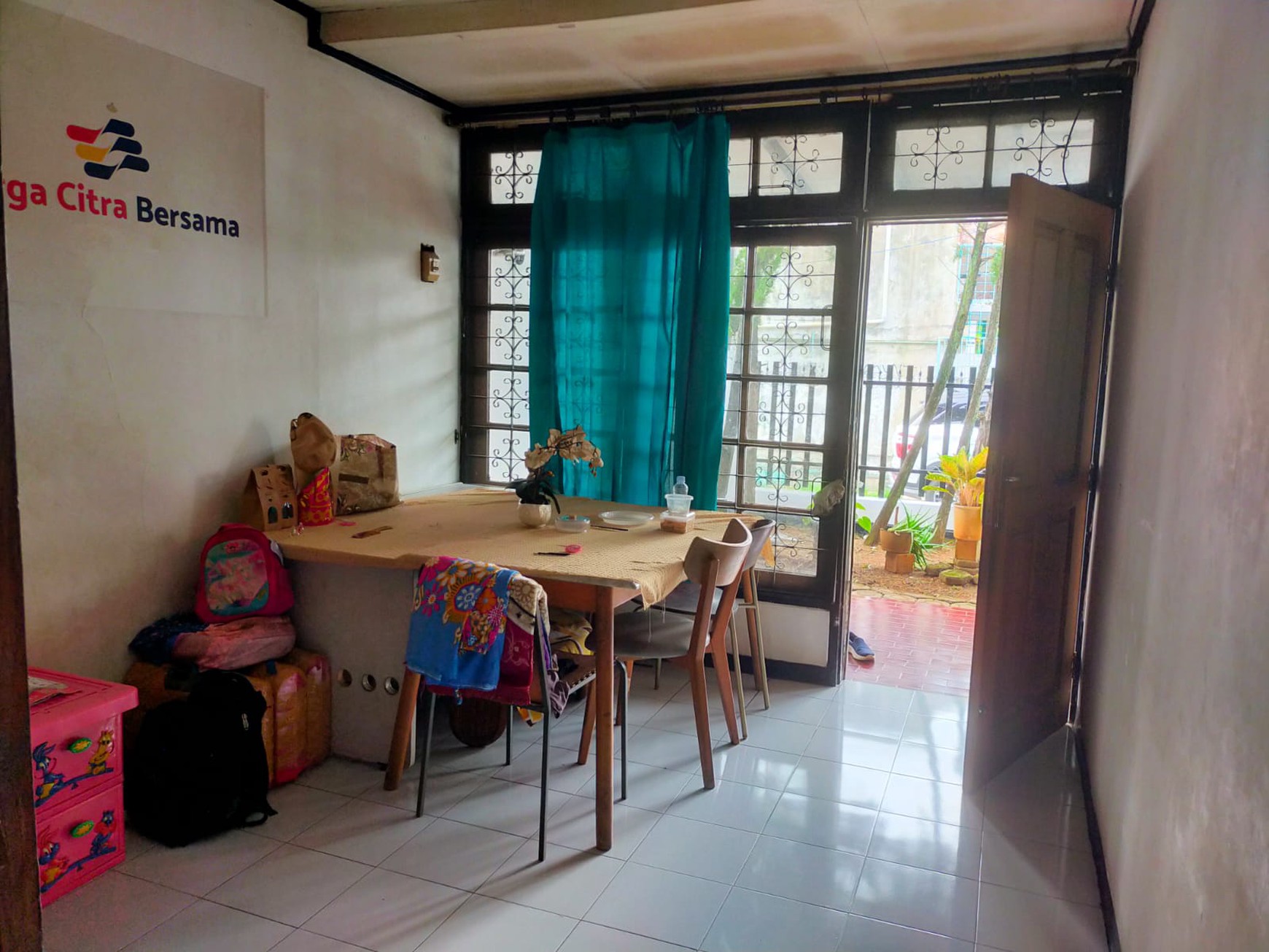 Rumah hitung tanah di Cipadu- Larangan.