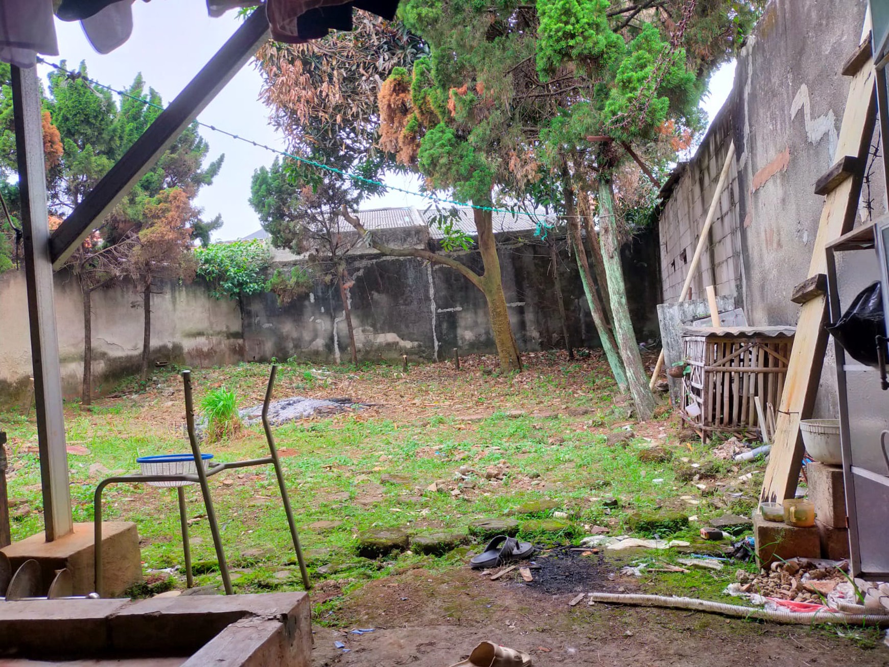 Rumah hitung tanah di Cipadu- Larangan.