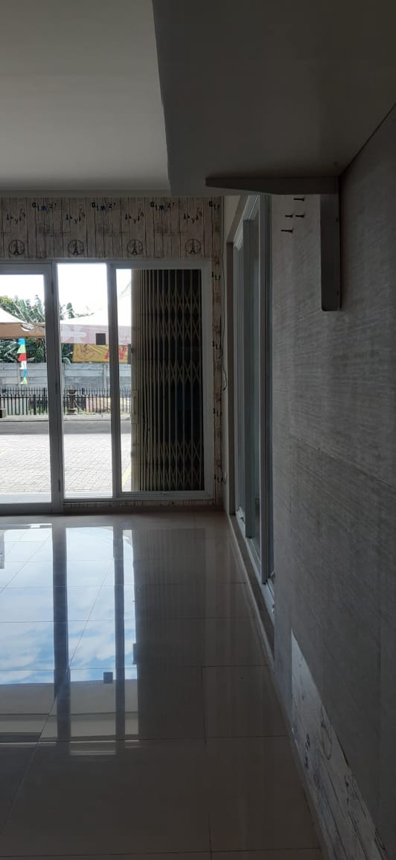 Disewakan: Ruko Graha Autopart Station Jl. Boulevard Graha Raya Tangerang