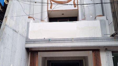 Disewakan Ruko 3,5 lantai di Ngagel Jaya Selatan Surabaya