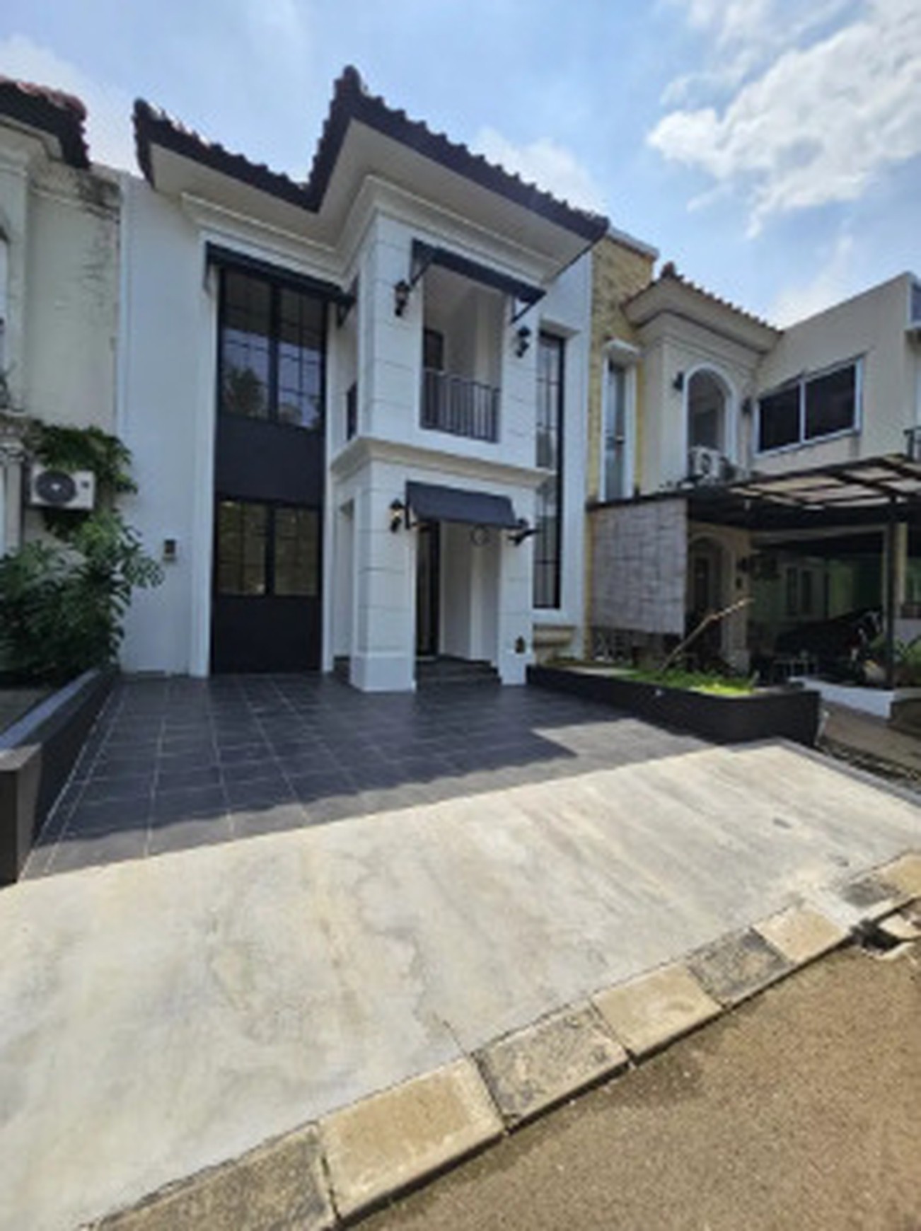 Rumah Siap Huni dengan Hunian Nyaman dan Asri di Bintaro Sektor 9