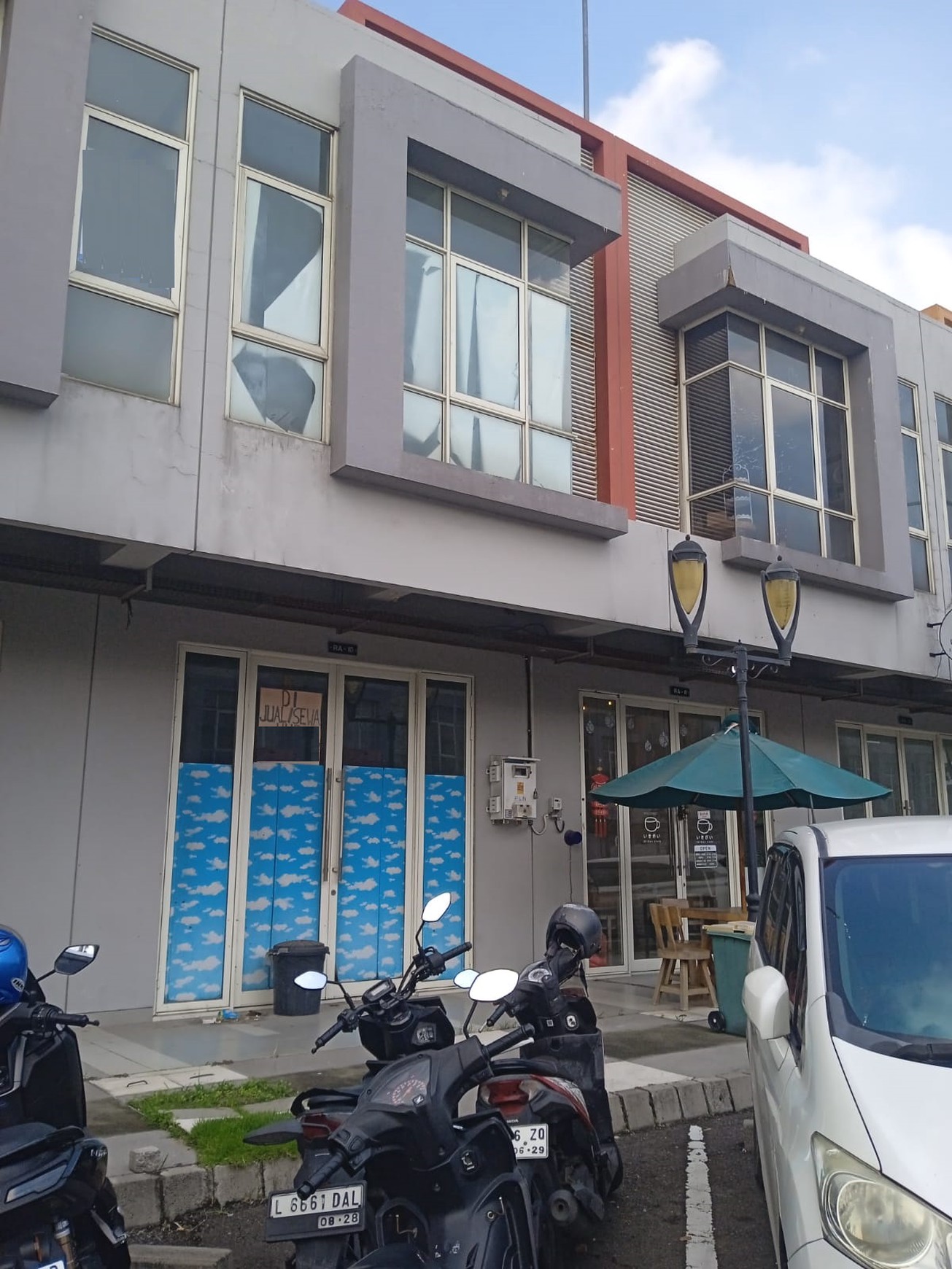 Ruko Dijual Cocok Untuk Usaha Grand Pakuwon Tandes Surabaya