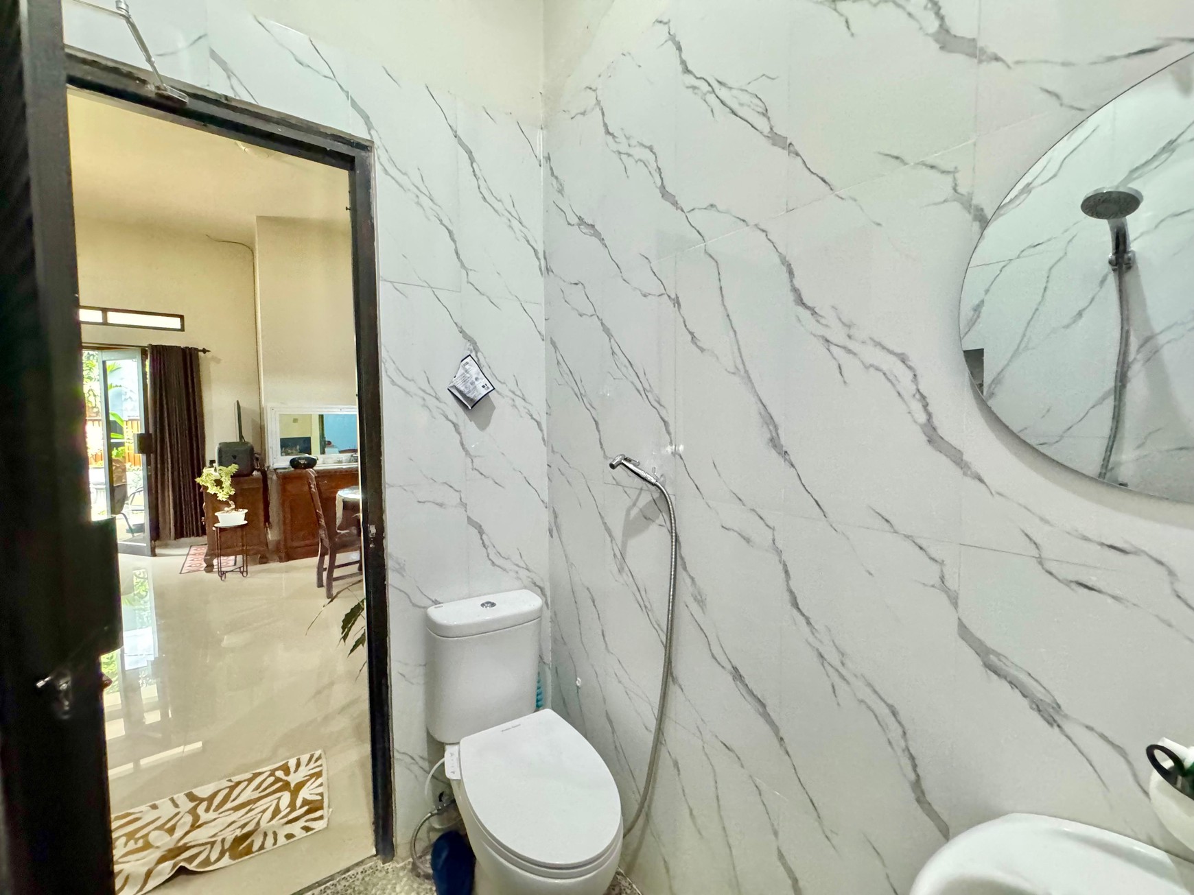 COZY 3-BEDROOM HOUSE, ONLY 5 MINUTES TO LOVINA BEACH