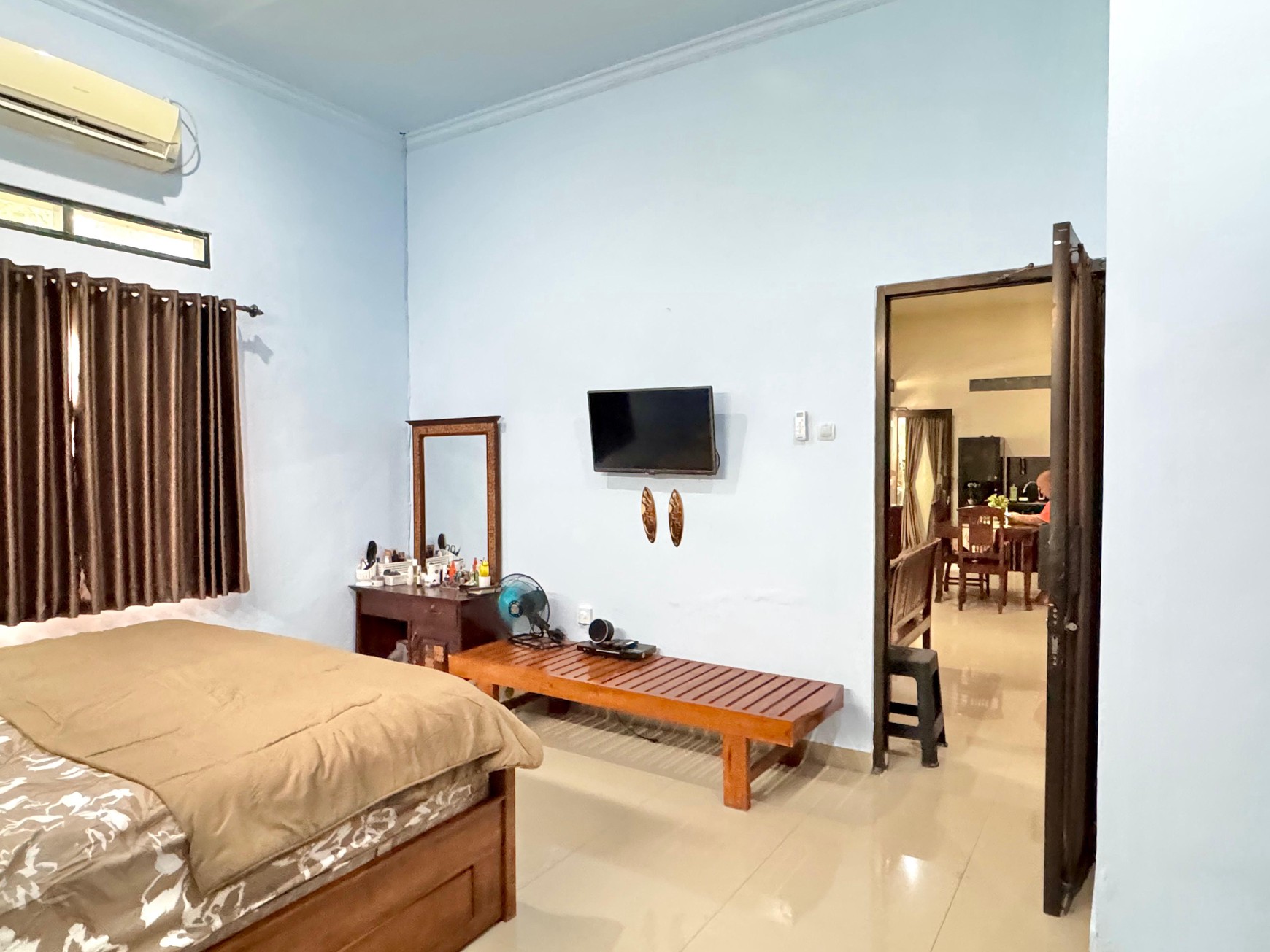 COZY 3-BEDROOM HOUSE, ONLY 5 MINUTES TO LOVINA BEACH