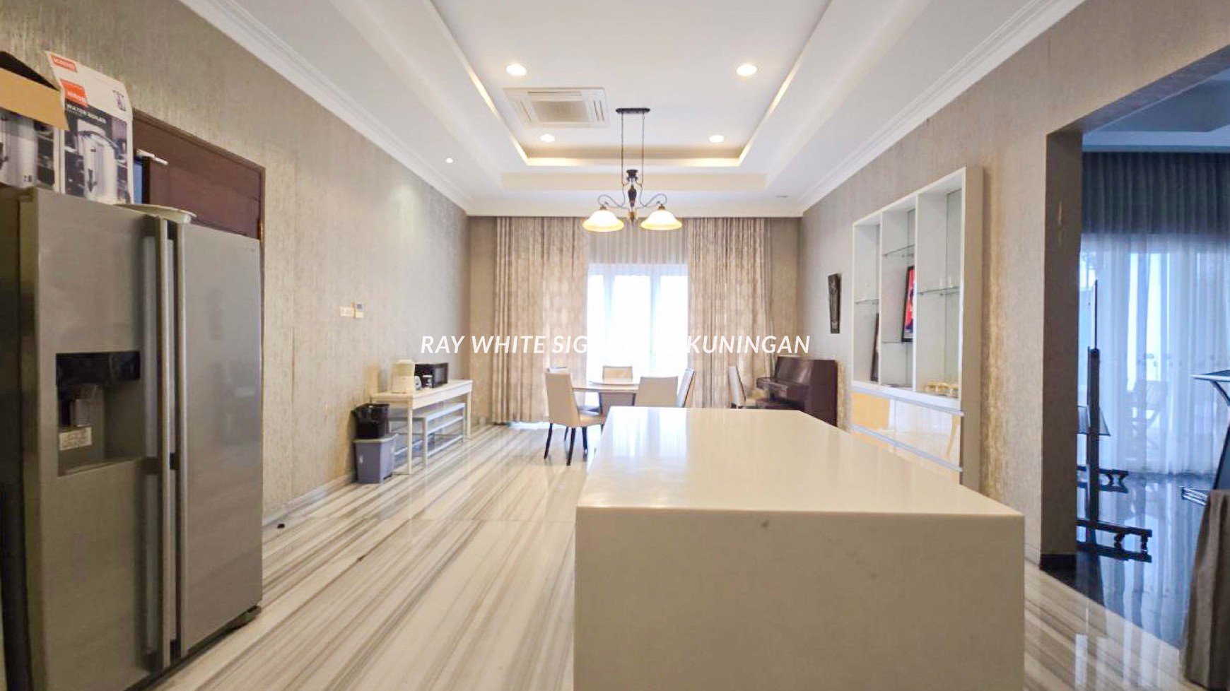 Dijual Rumah Mewah Hoek Di Patra Kuningan , Kuningan Timur