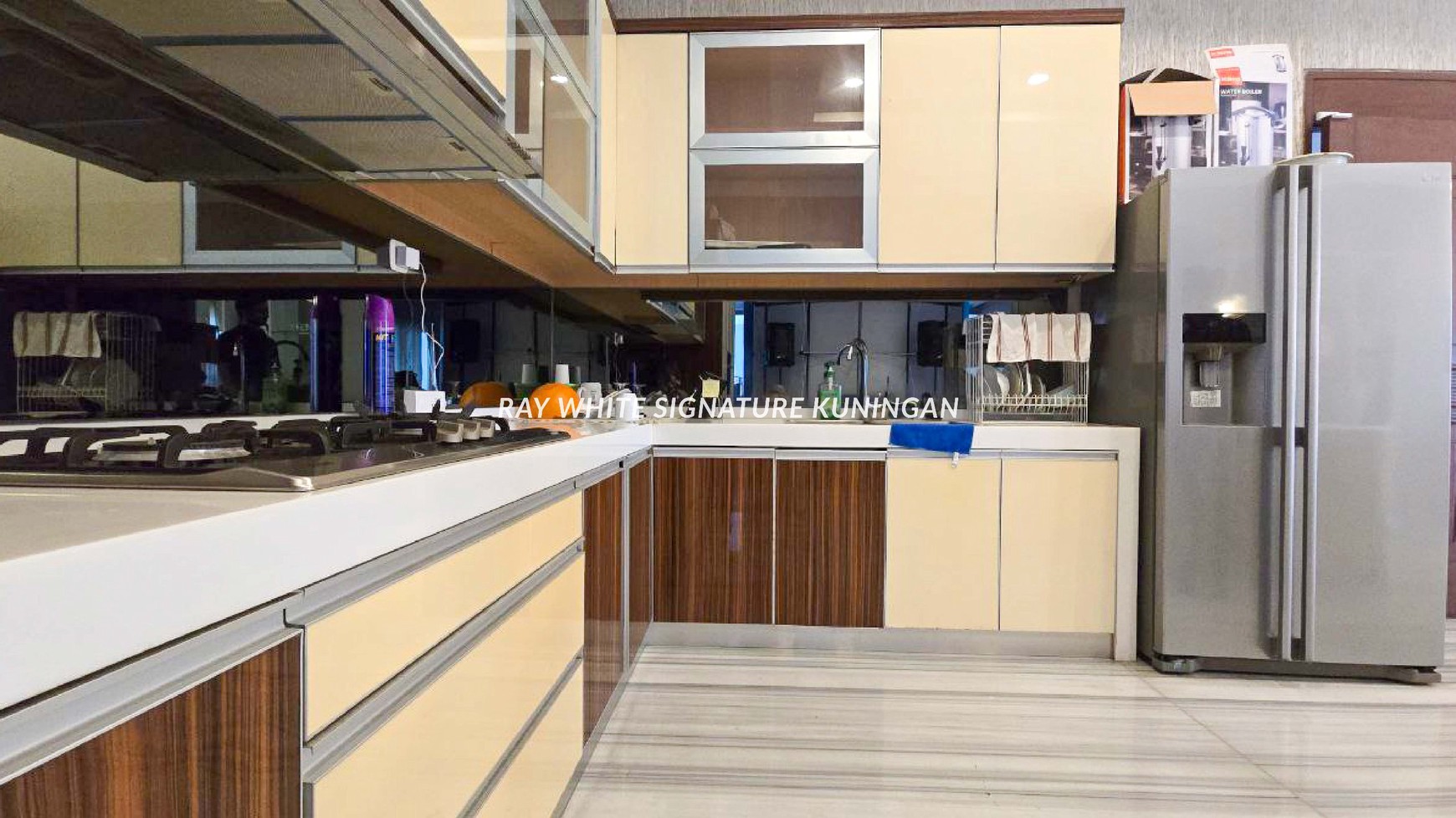 Dijual Rumah Mewah Hoek Di Patra Kuningan , Kuningan Timur