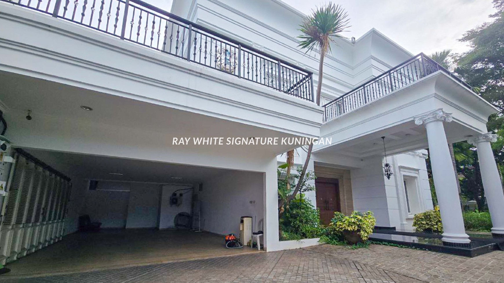 Dijual Rumah Mewah Hoek Di Patra Kuningan , Kuningan Timur
