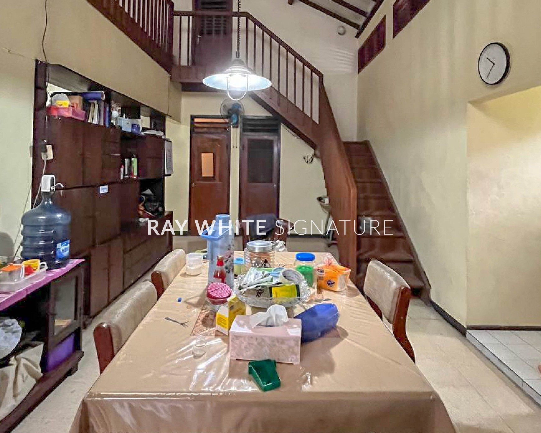 Rumah Lama Terawat di Jl Benda II Kebayoran Baru