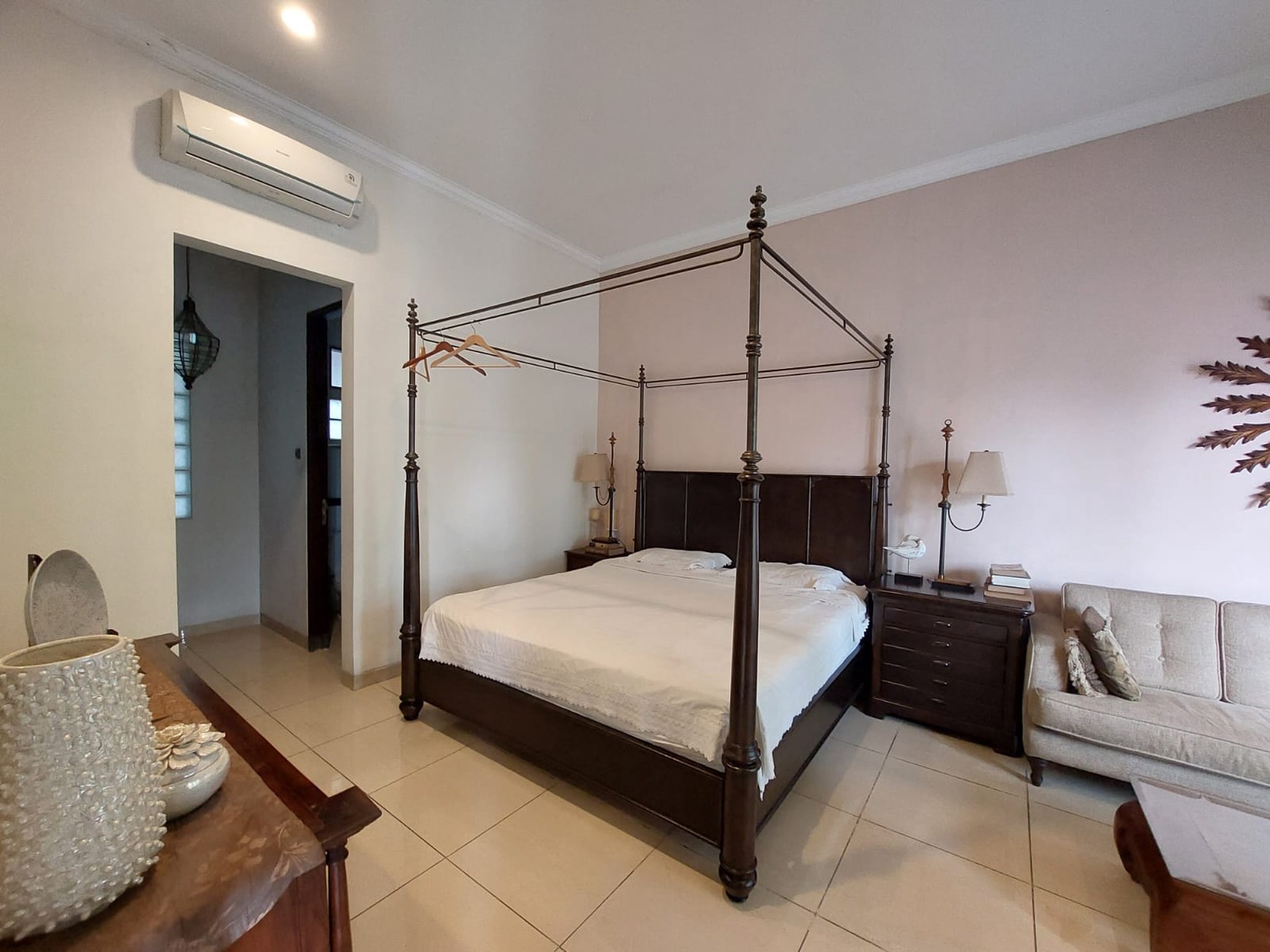 Dijual Rumah Bernuansa Resort di Ampera, Jakarta Selatan