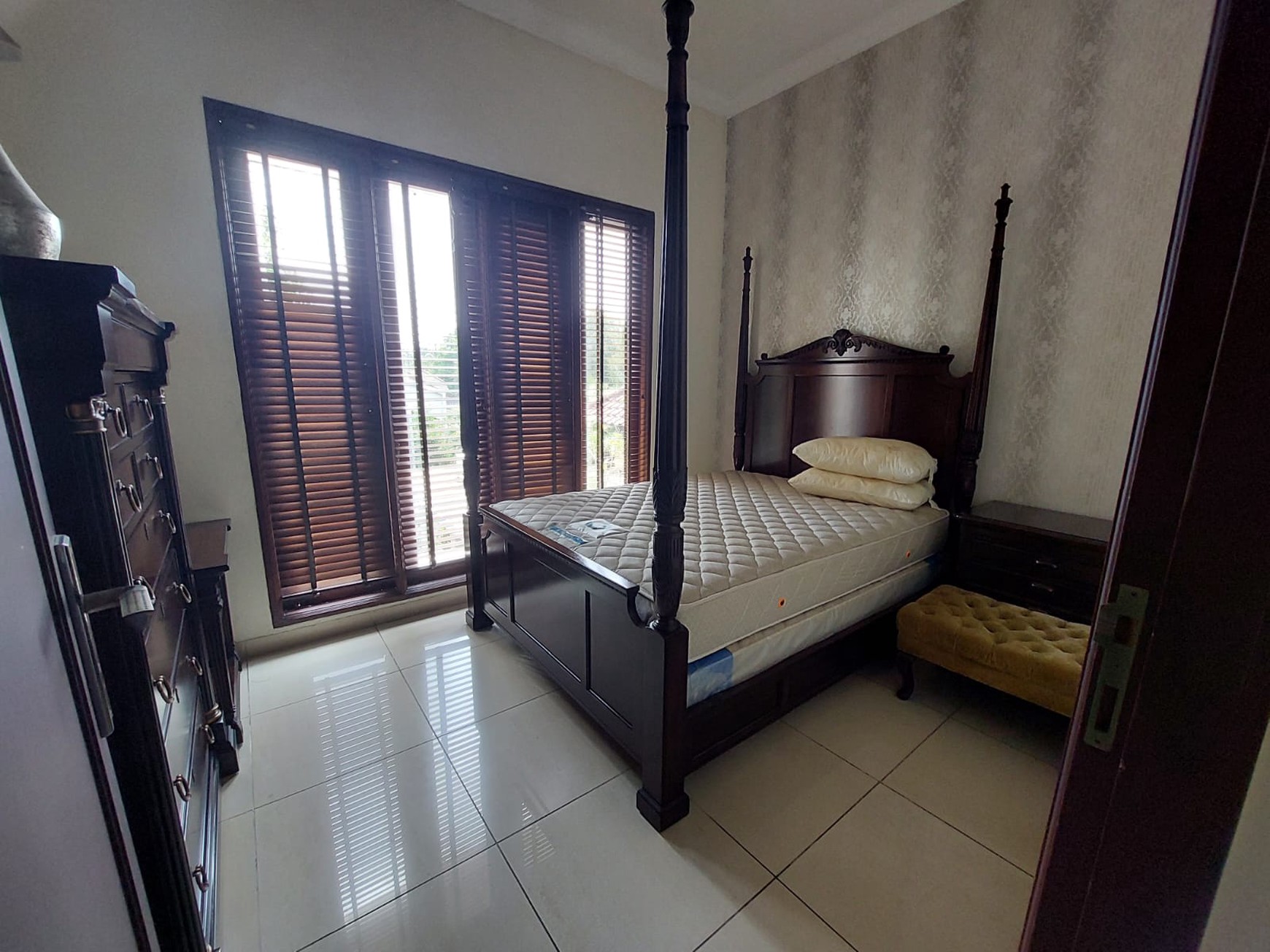 Dijual Rumah Bernuansa Resort di Ampera, Jakarta Selatan