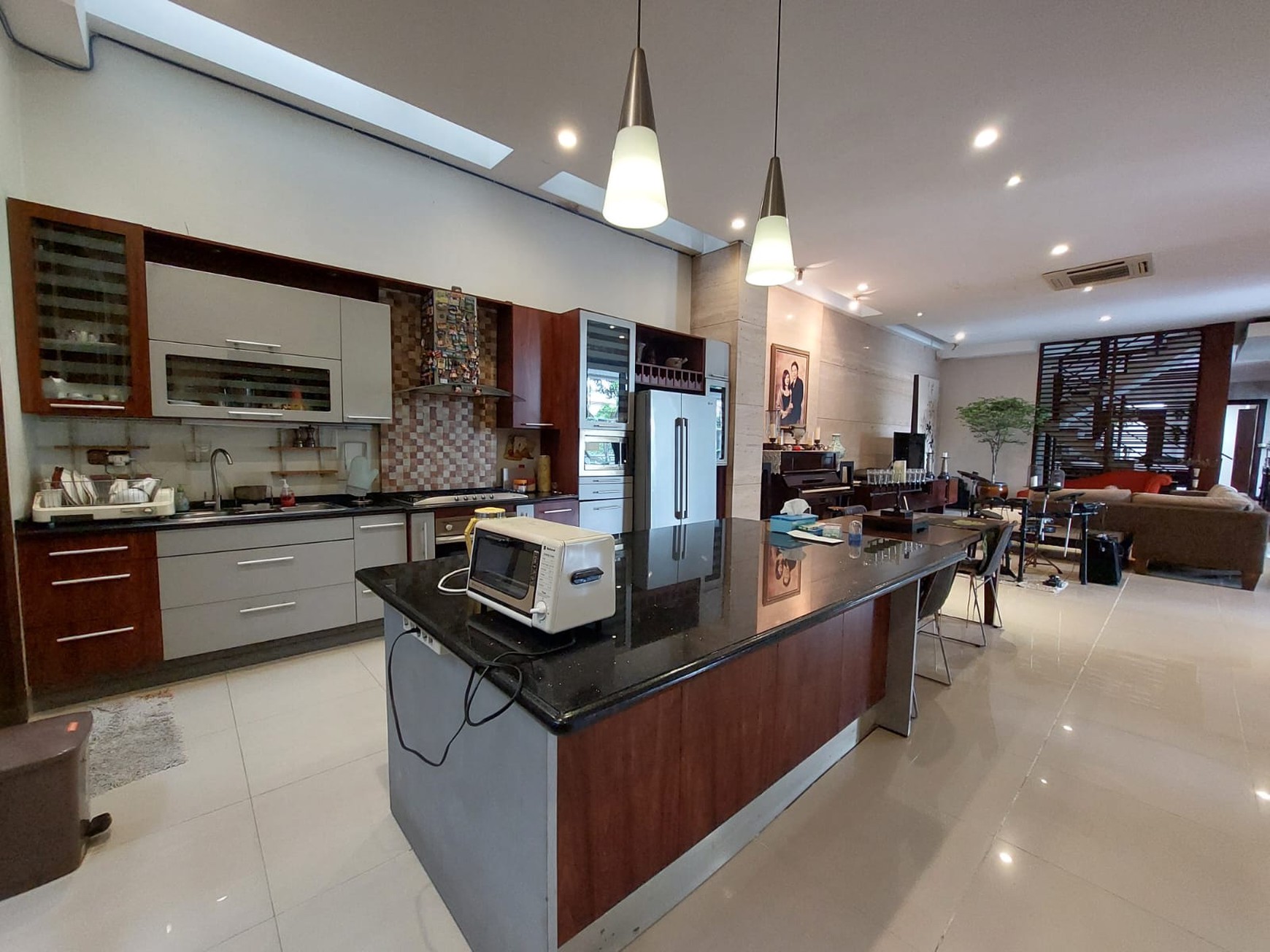 Dijual Rumah Bernuansa Resort di Ampera, Jakarta Selatan