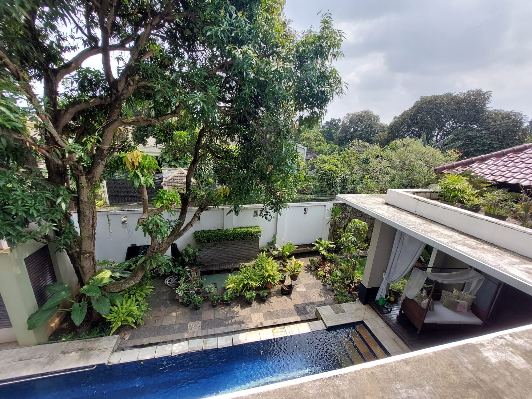 Dijual Rumah Bernuansa Resort di Ampera, Jakarta Selatan