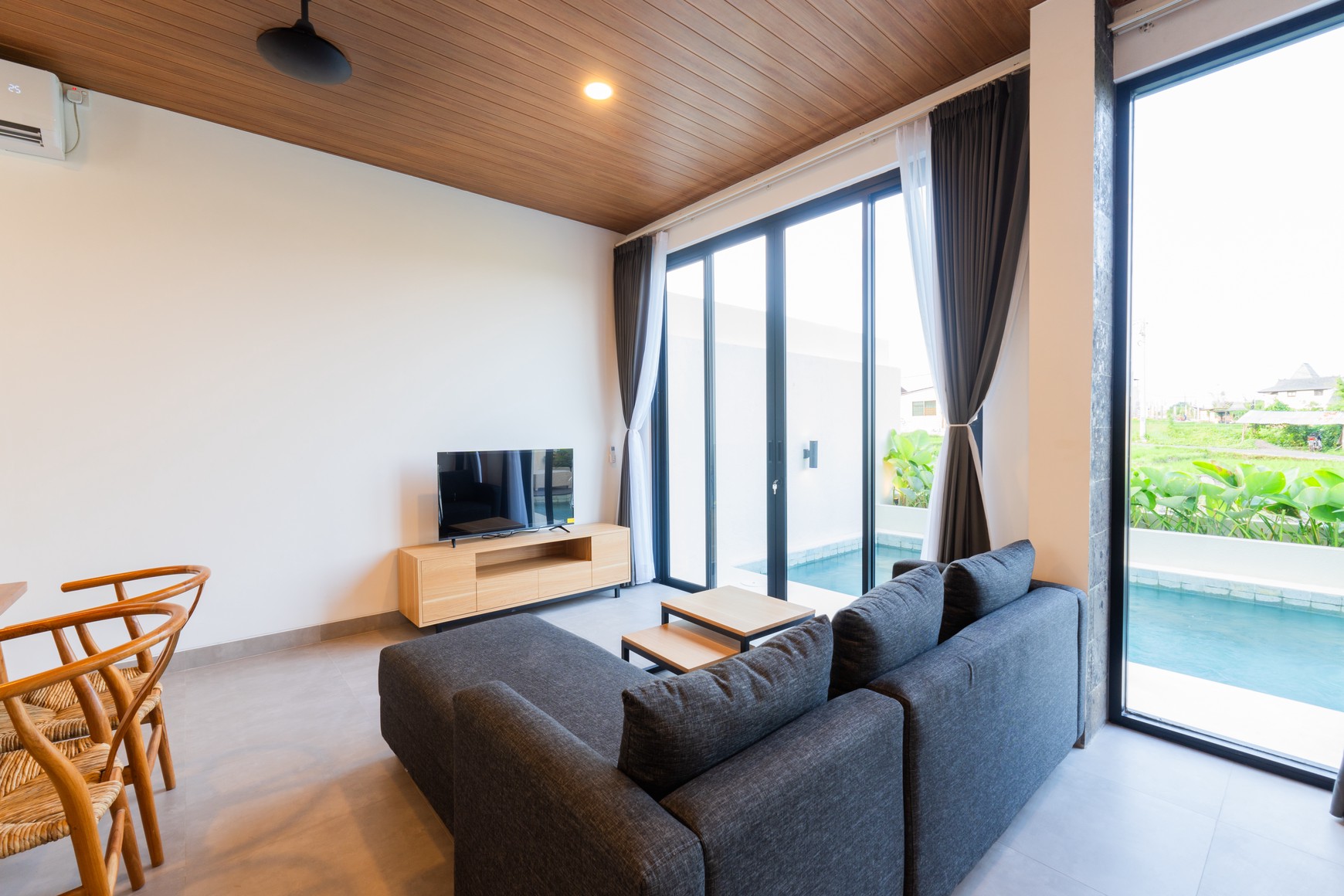 For Rent Brand New Villa With Private Pool in Pererenan Mengwi