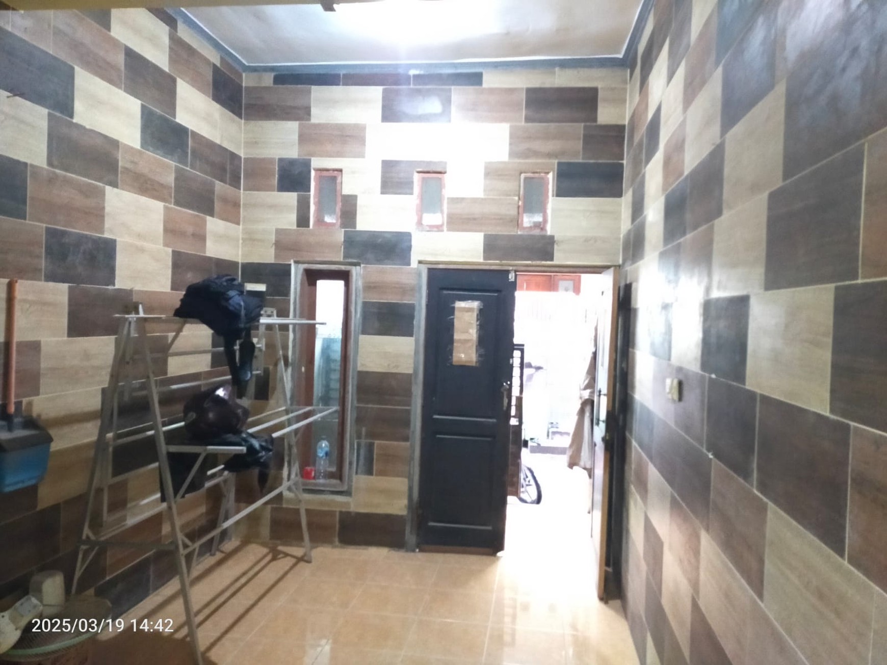 Rumah Setro semi furnished 390 juta nego