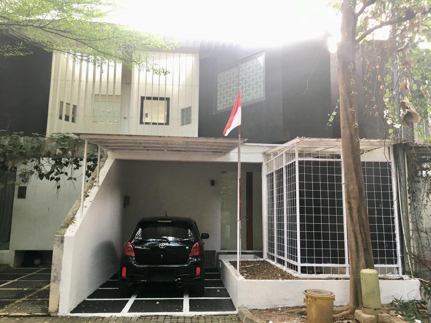 Di Sewa Rumah 2 Lantai Nyaman dan Asri di Pesanggrahan, Jakarta Selatan