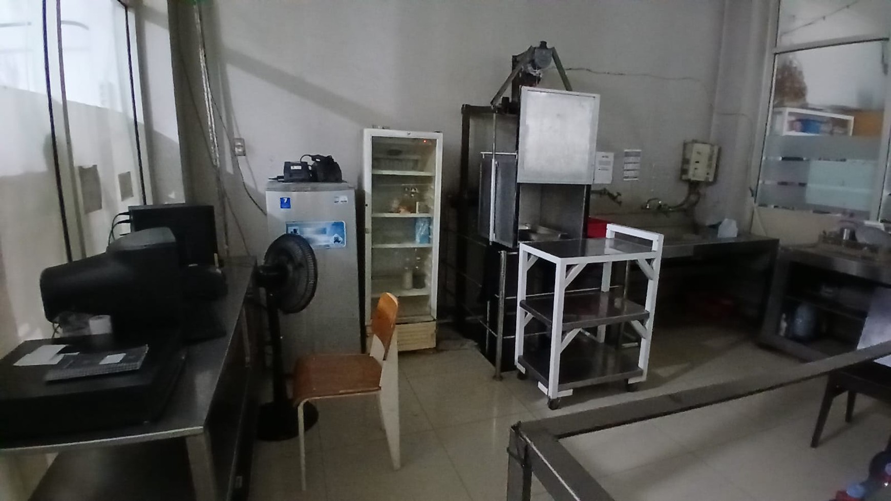 Ruang Usaha yg Strategis di Panglima Polim, Jakarta Selatan dekat Blok M cocok untuk usaha Restoran