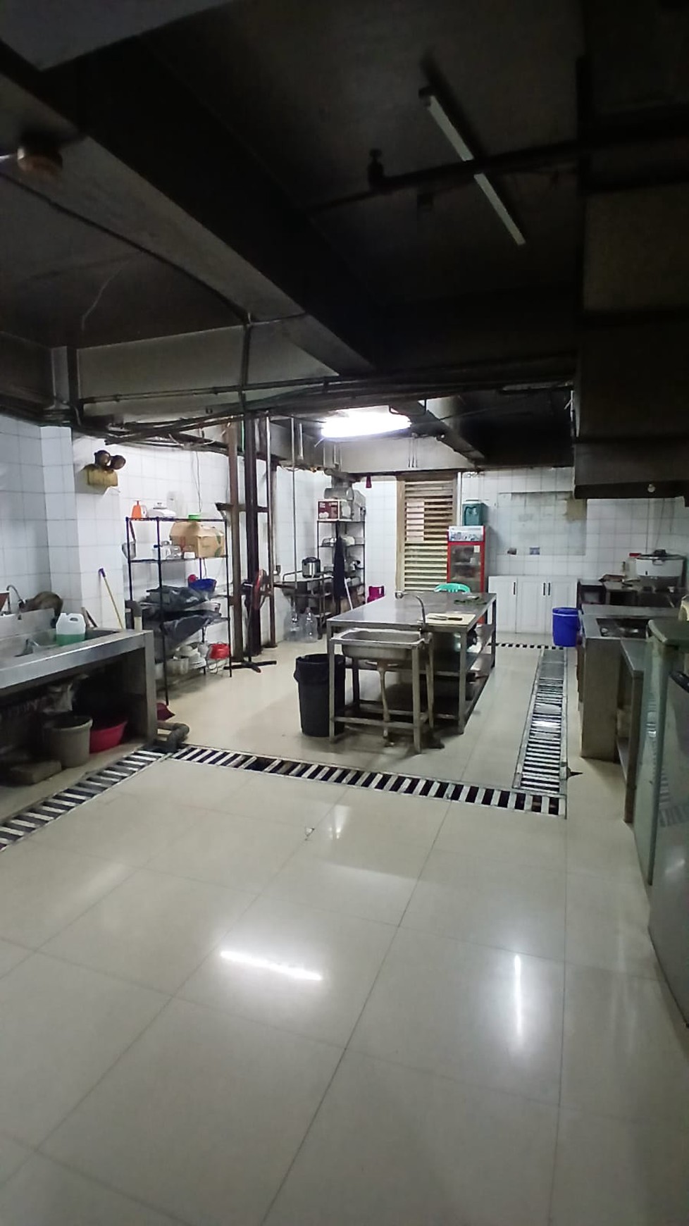 Ruang Usaha yg Strategis di Panglima Polim, Jakarta Selatan dekat Blok M cocok untuk usaha Restoran