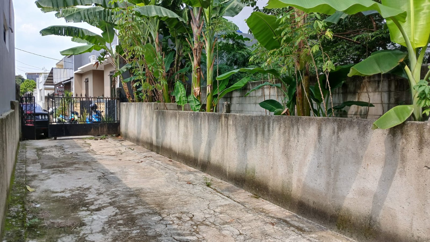DIJUAL TANAH STRATEGIS DI CIRENDEU, Bentuk Kotak, dekat ke Jalan Raya Pd Cabe