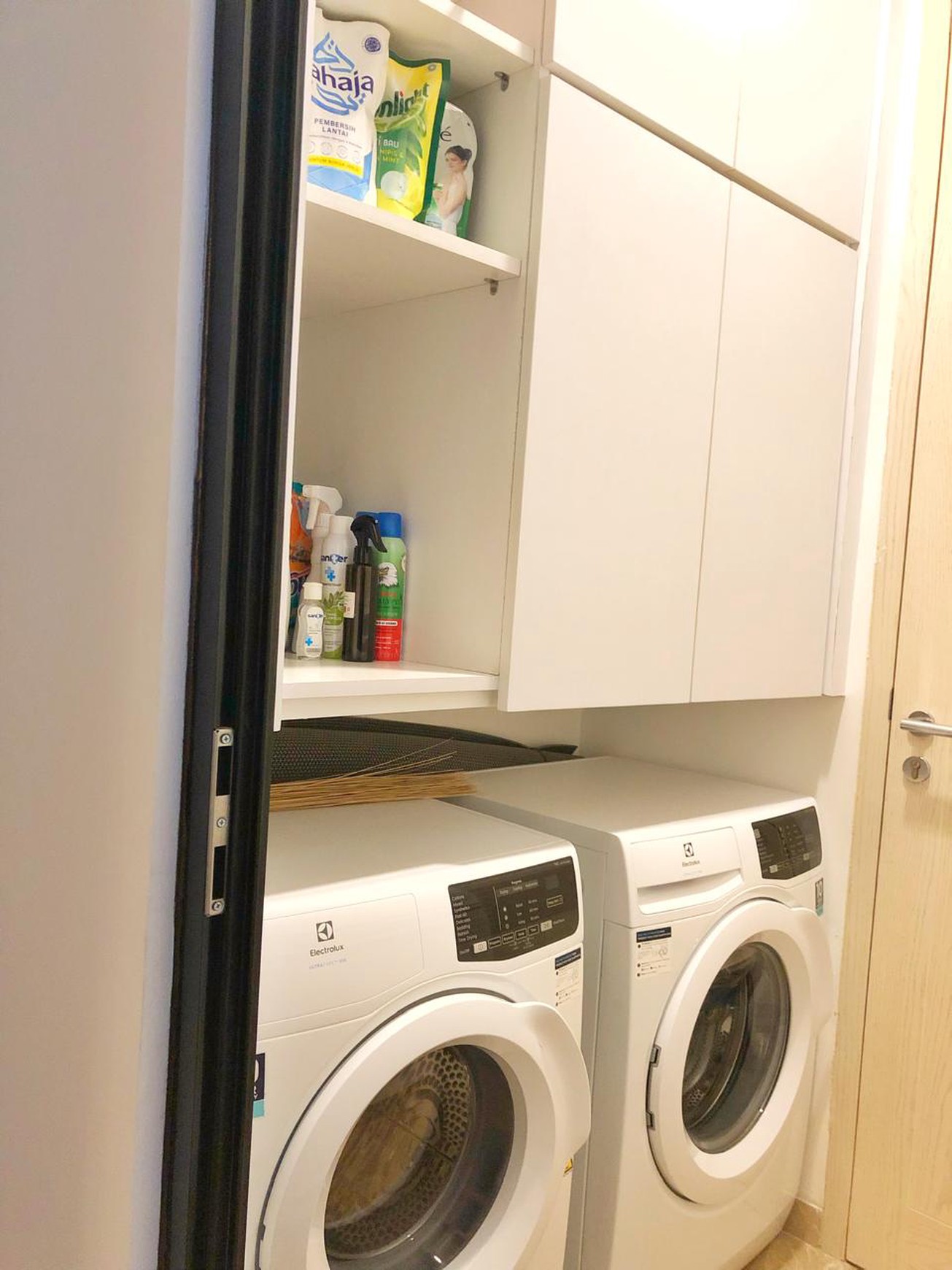 Apartemen 2BR Lantai Marmer Siap Huni di Cilandak Selangkah ke Tol & MRT 