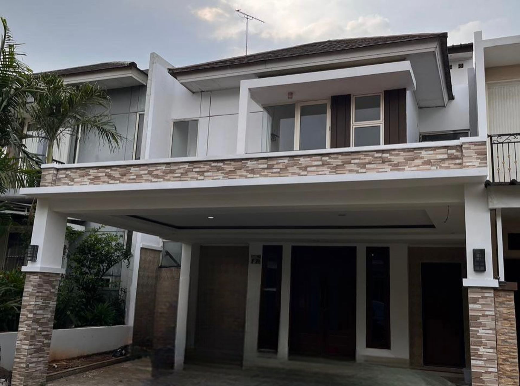 Dijual rumah bagus dan modern di Bintaro Rumah