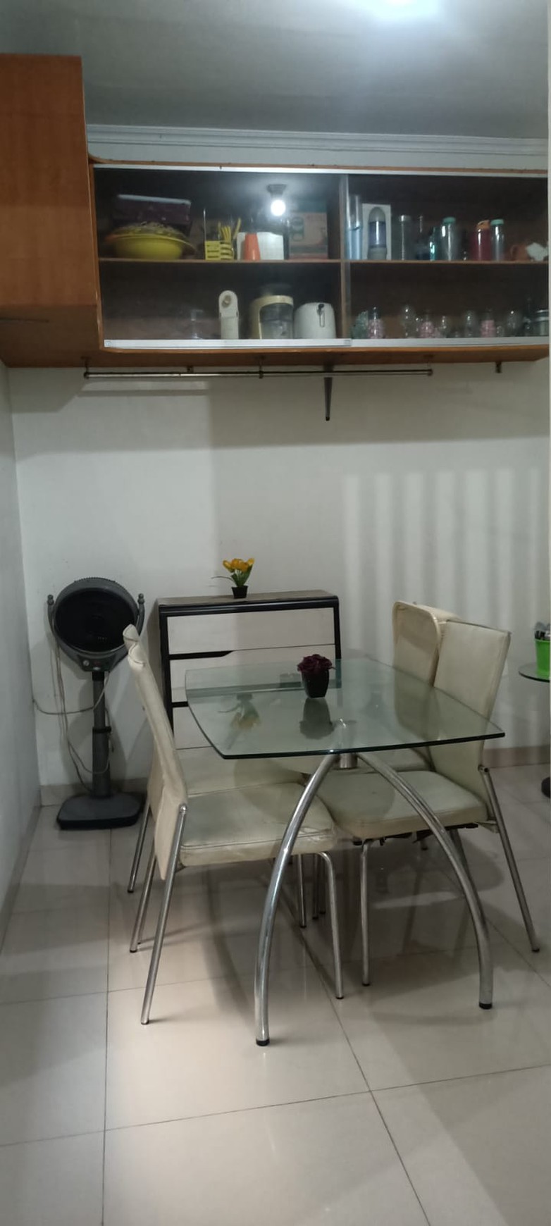Dijual Cepat Rumah Bagus 2 lantai siap huni di Kebraon wiyung surabaya