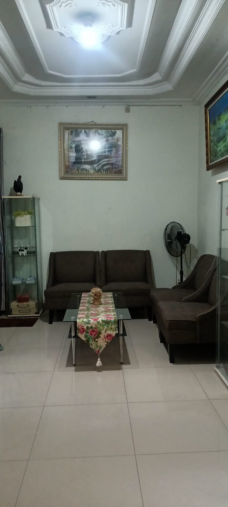 Dijual Cepat Rumah Bagus 2 lantai siap huni di Kebraon wiyung surabaya