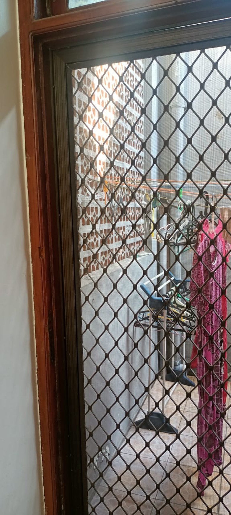Dijual Cepat Rumah Bagus 2 lantai siap huni di Kebraon wiyung surabaya