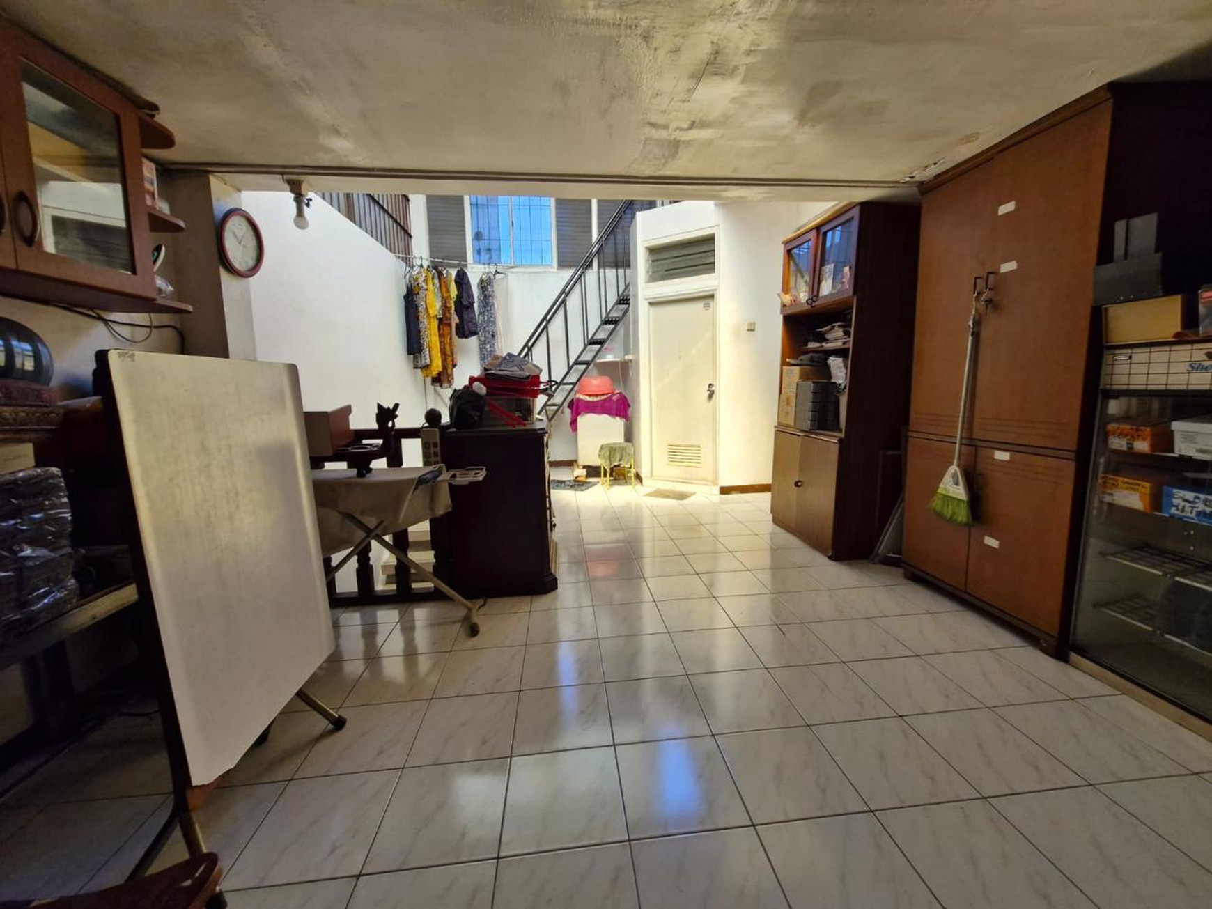 Di Jual Rumah lama di hook, Jl. Kelapa Puan Timur, Pegangsaan Dua, Kelapa Gading, Jakarta Utara