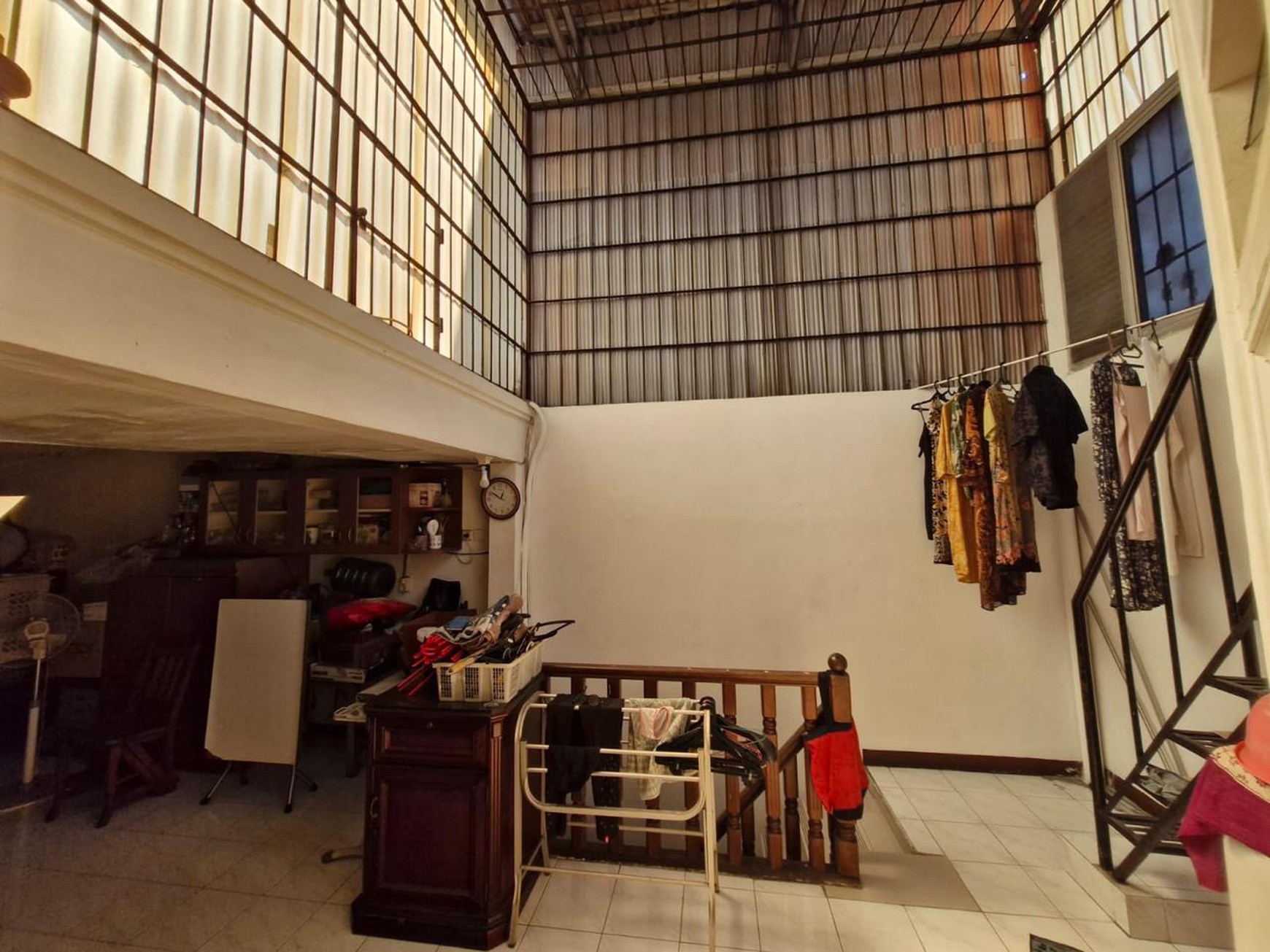 Di Jual Rumah lama di hook, Jl. Kelapa Puan Timur, Pegangsaan Dua, Kelapa Gading, Jakarta Utara