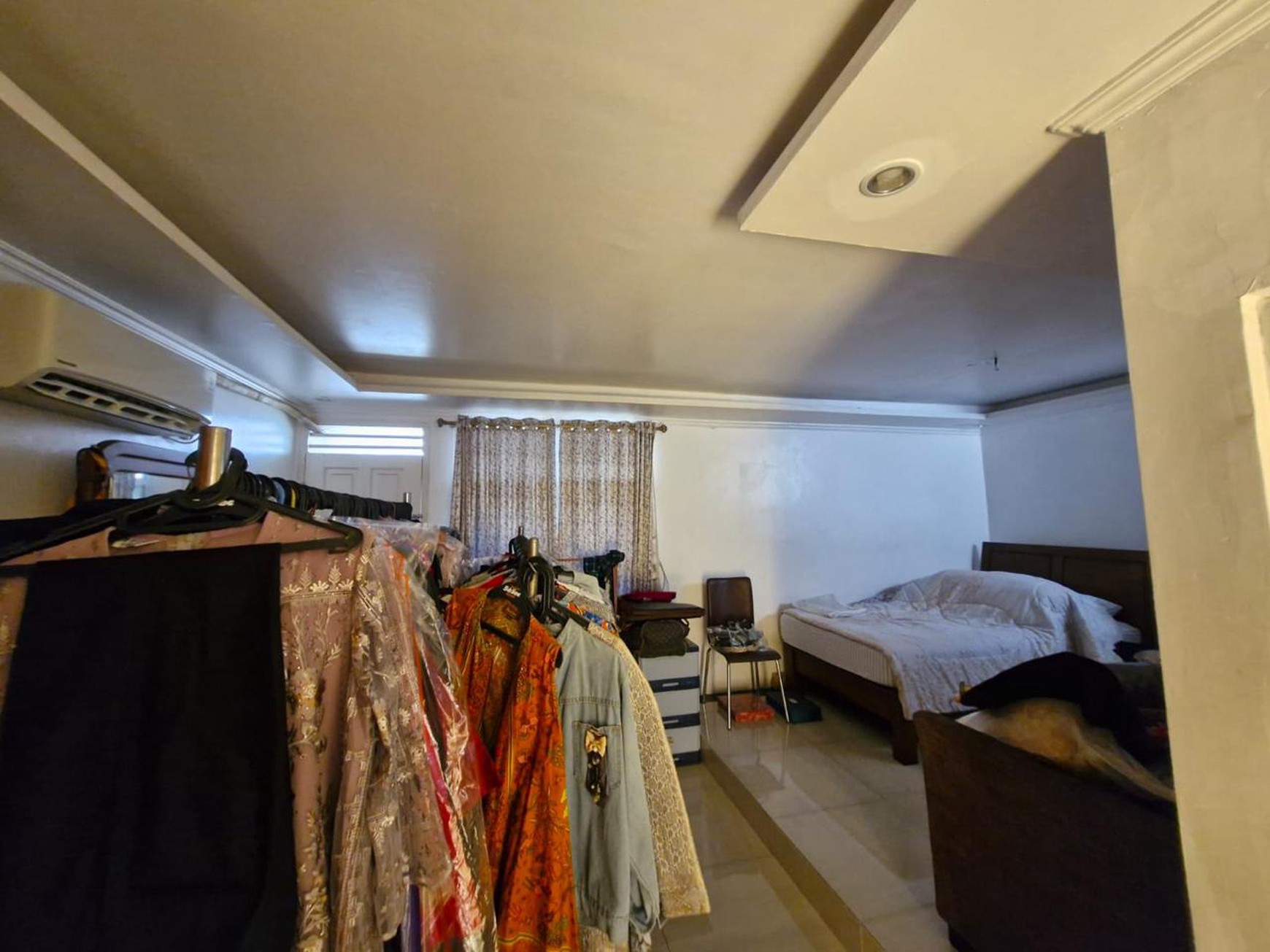 Di Jual Rumah lama di hook, Jl. Kelapa Puan Timur, Pegangsaan Dua, Kelapa Gading, Jakarta Utara