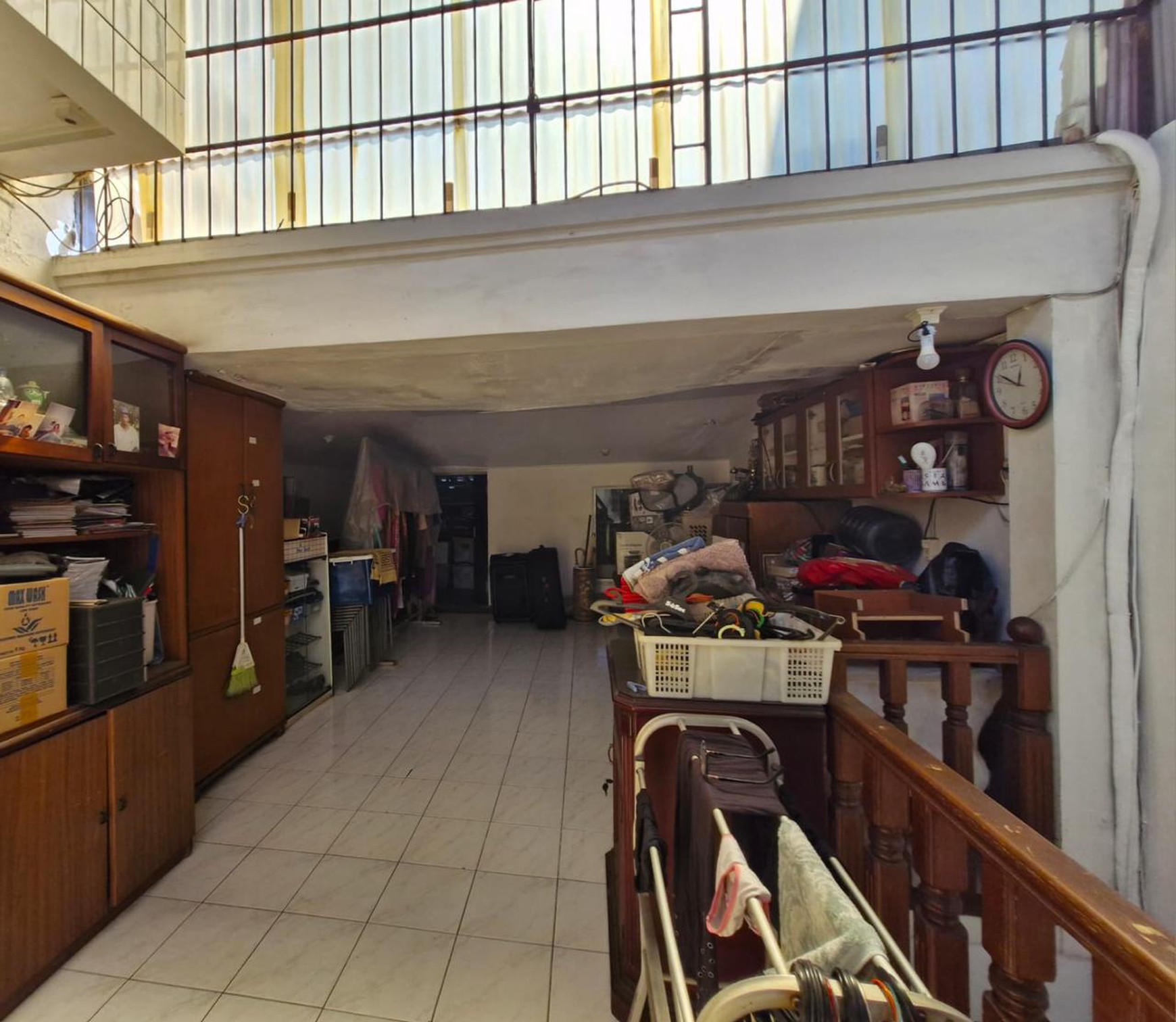 Di Jual Rumah lama di hook, Jl. Kelapa Puan Timur, Pegangsaan Dua, Kelapa Gading, Jakarta Utara